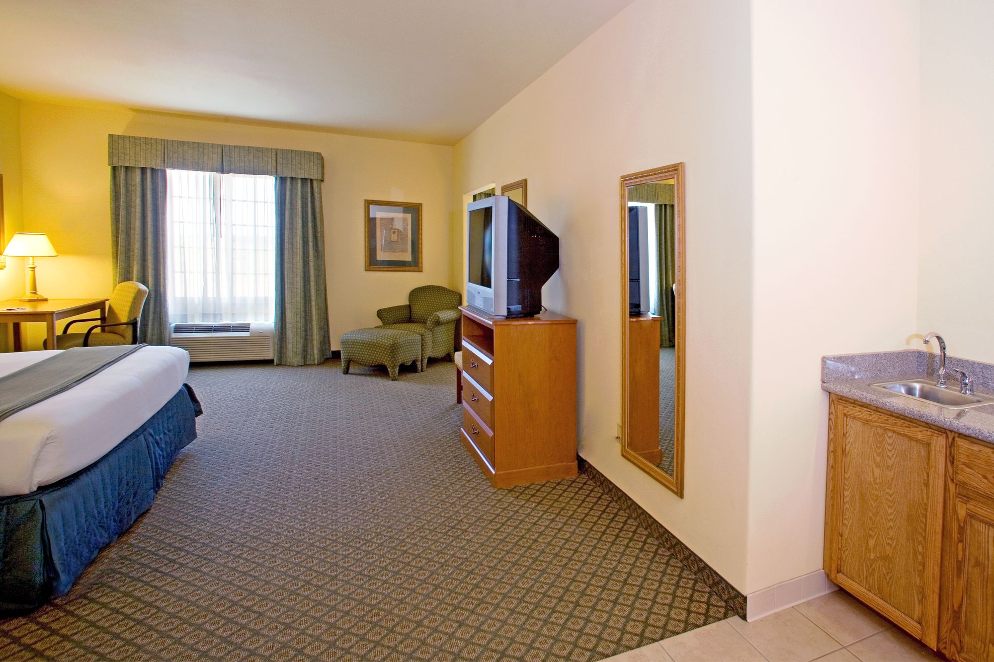 Holiday Inn Express Hotel & Suites Rio Grande City