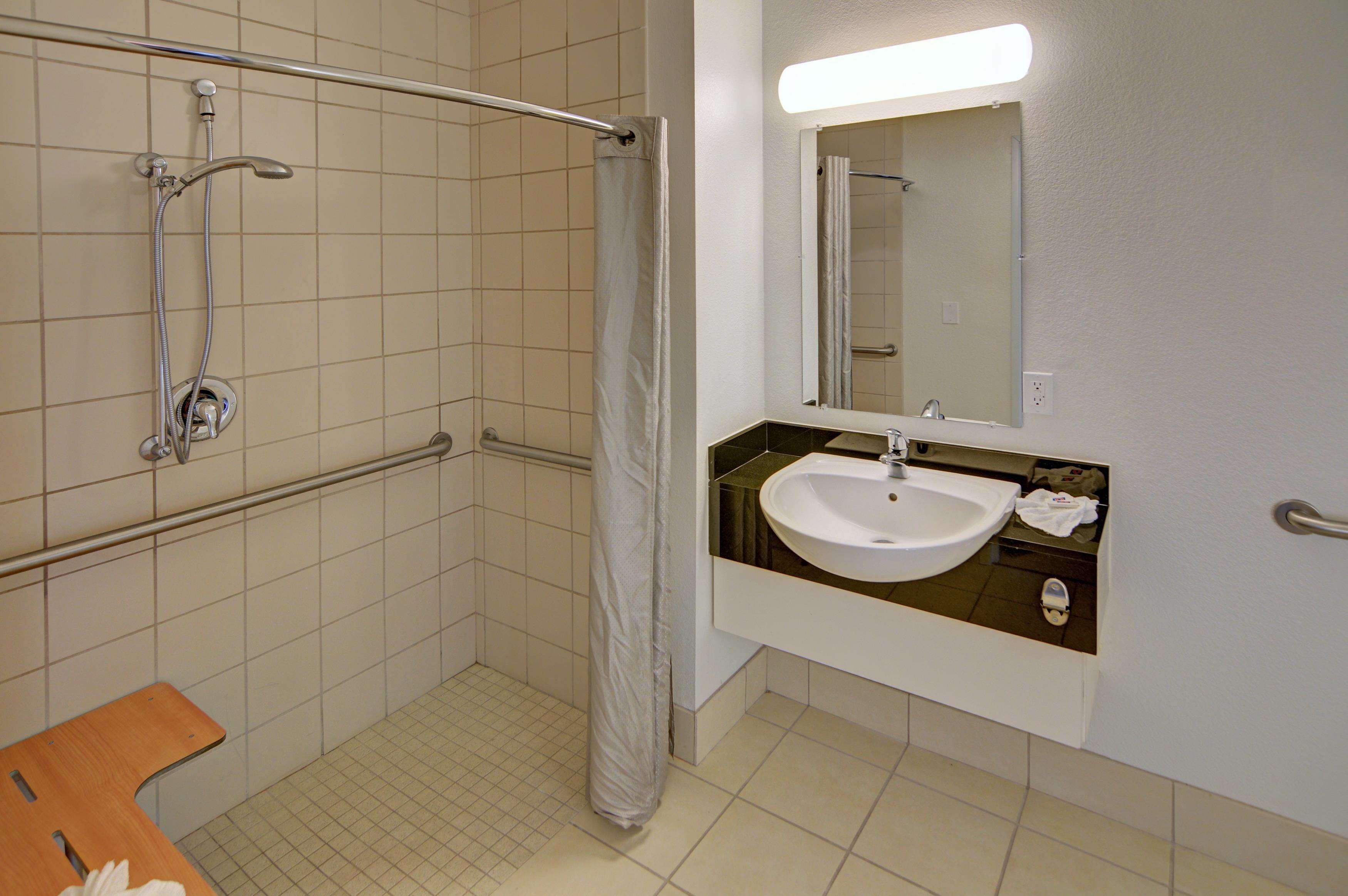 Motel 6 Ft Worth Northlake - Speedway
