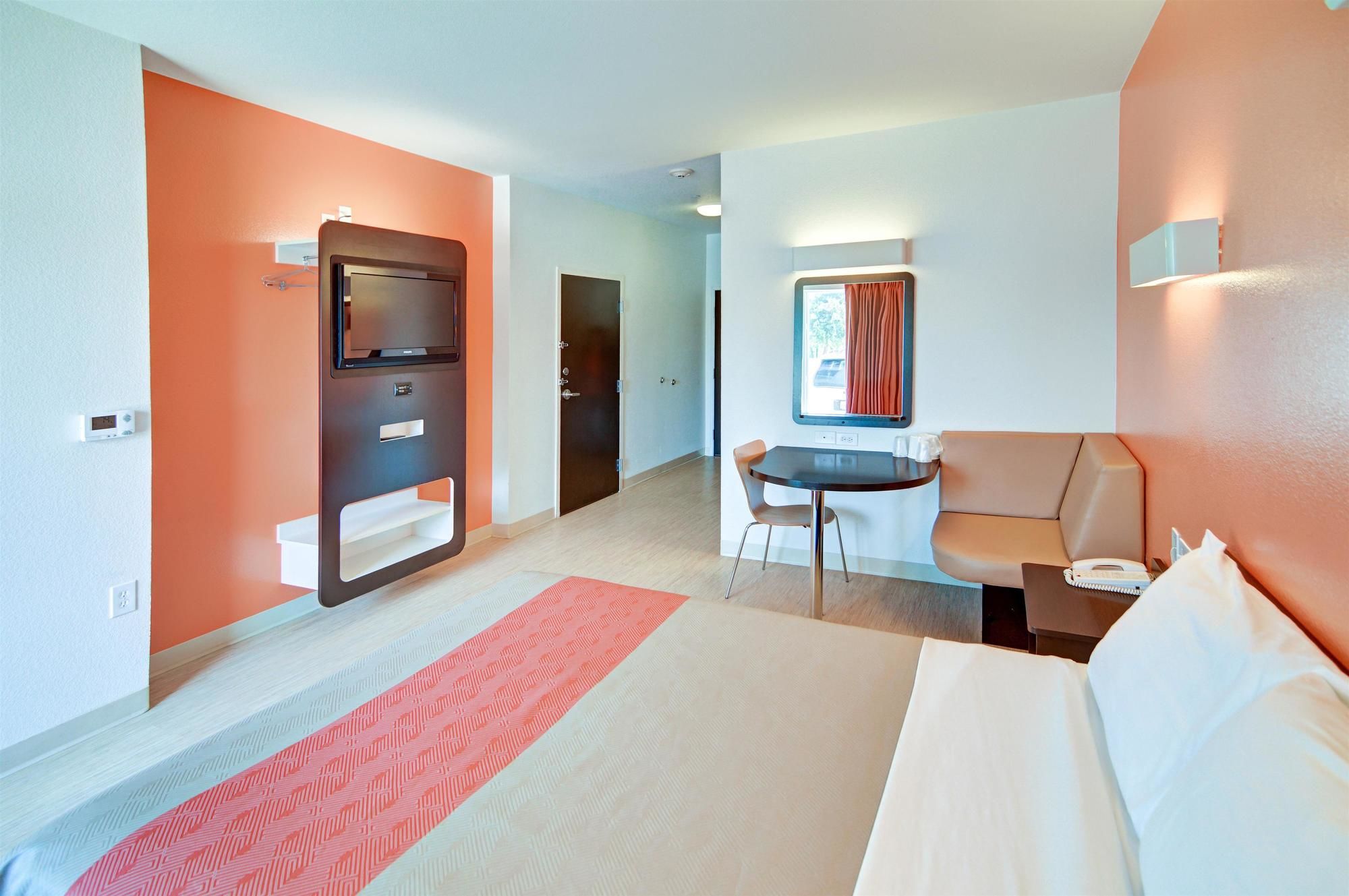 Motel 6 Ft Worth Northlake - Speedway