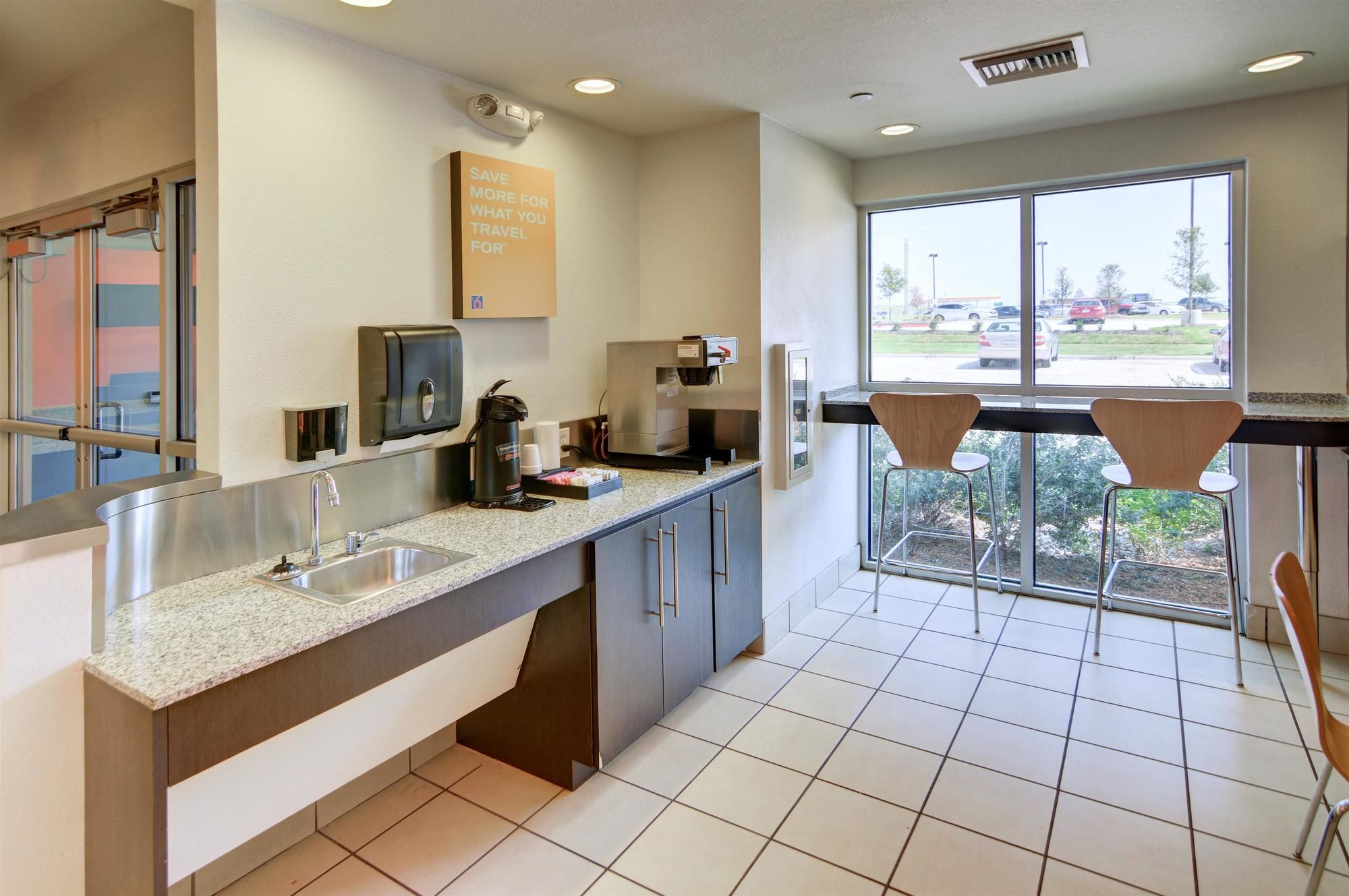 Motel 6 Ft Worth Northlake - Speedway