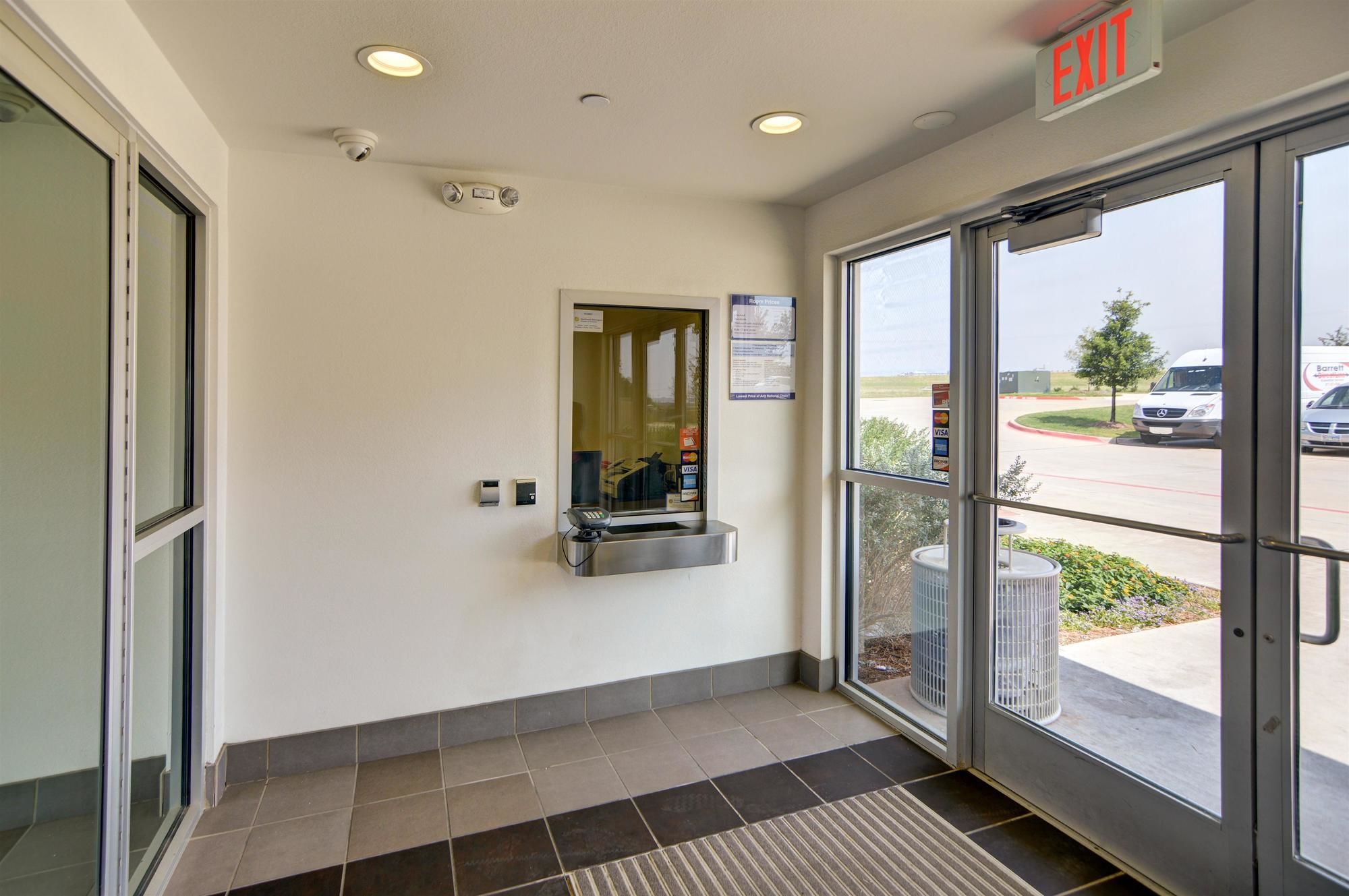 Motel 6 Ft Worth Northlake - Speedway
