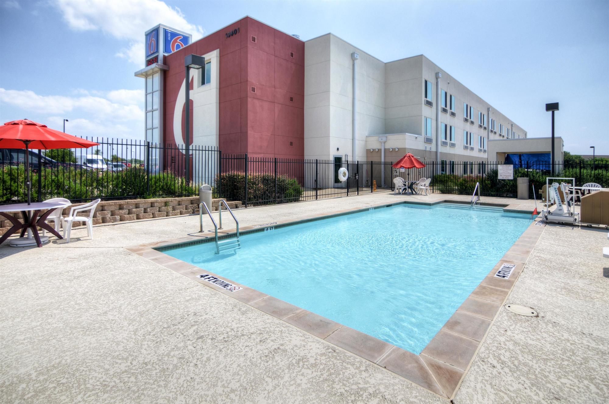 Motel 6 Ft Worth Northlake - Speedway
