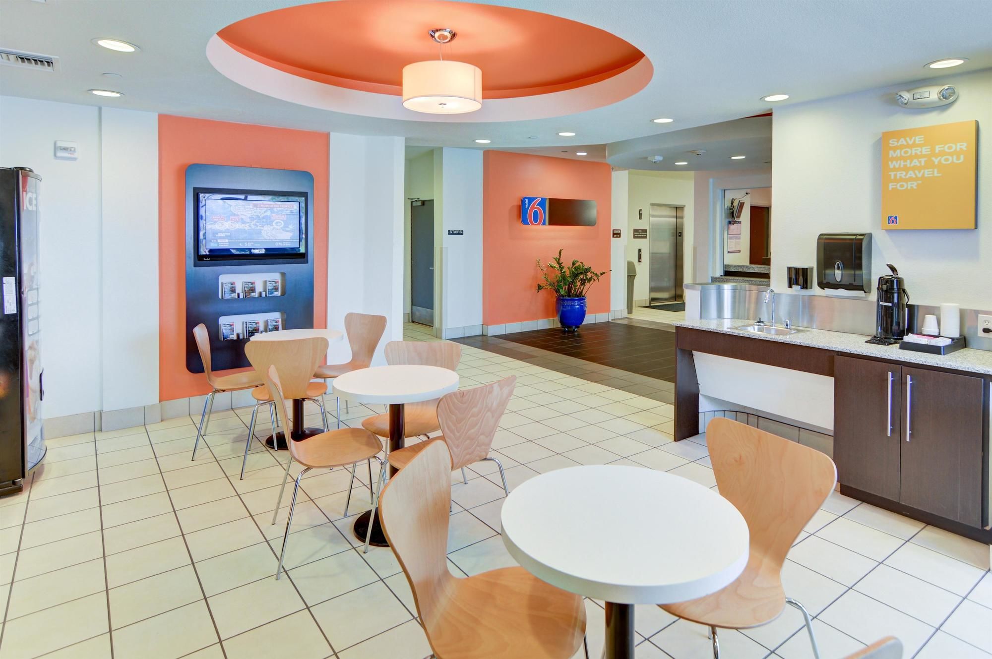 Motel 6 Ft Worth Northlake - Speedway