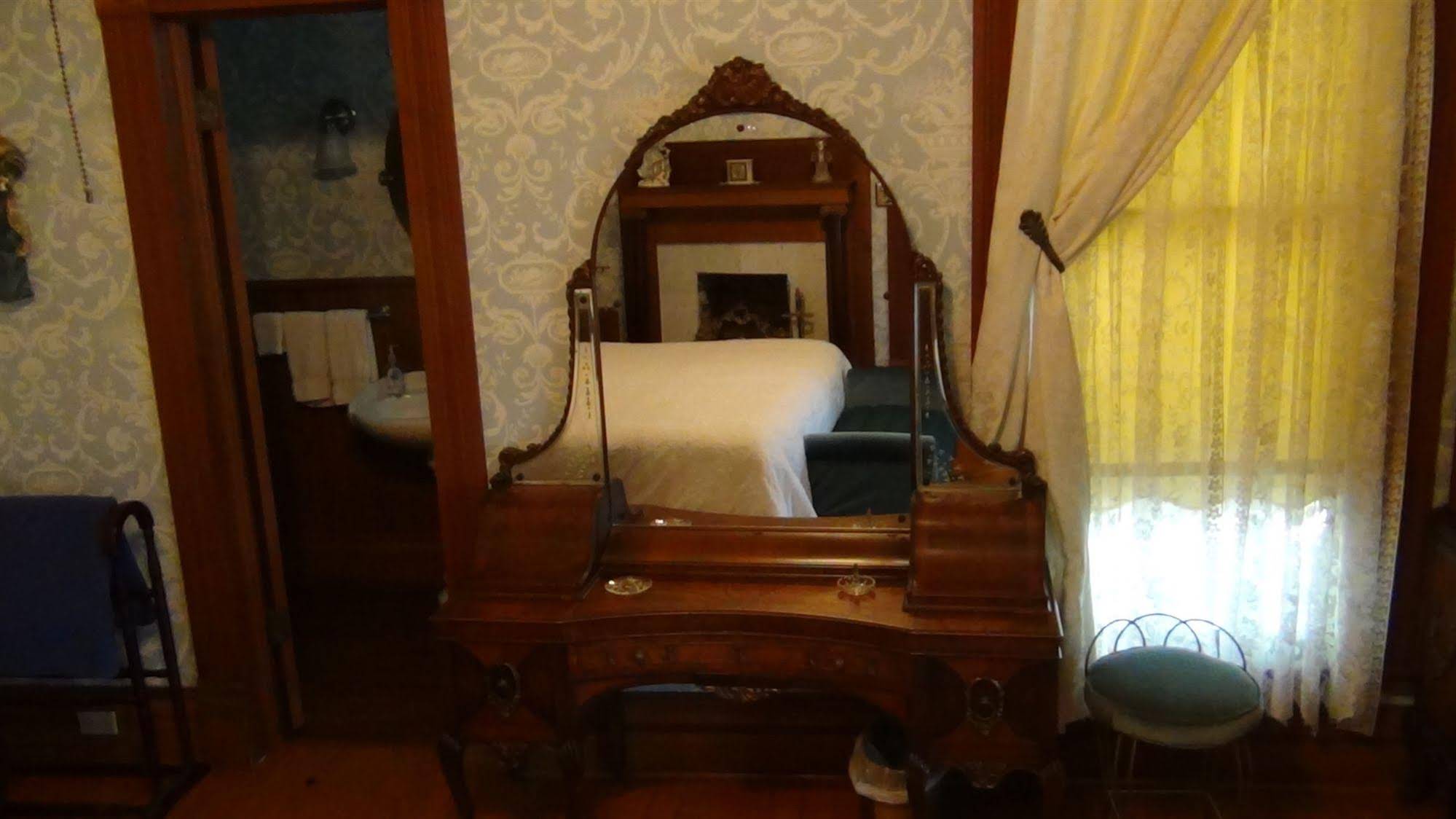 Angel Rose Bed & Breakfast
