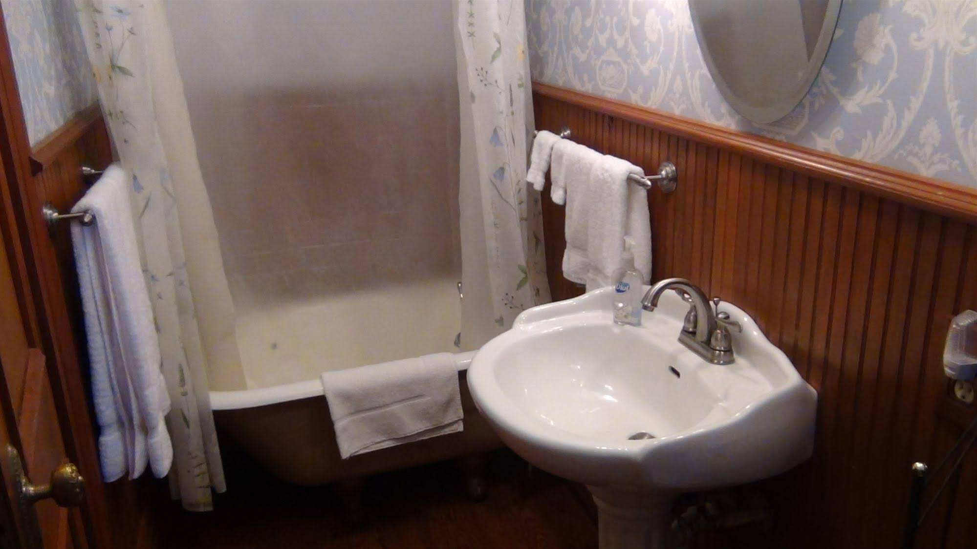 Angel Rose Bed & Breakfast