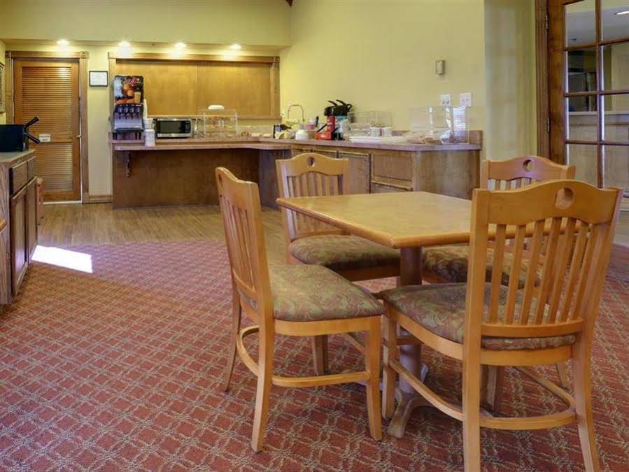 Days Inn by Wyndham Rockport Texas