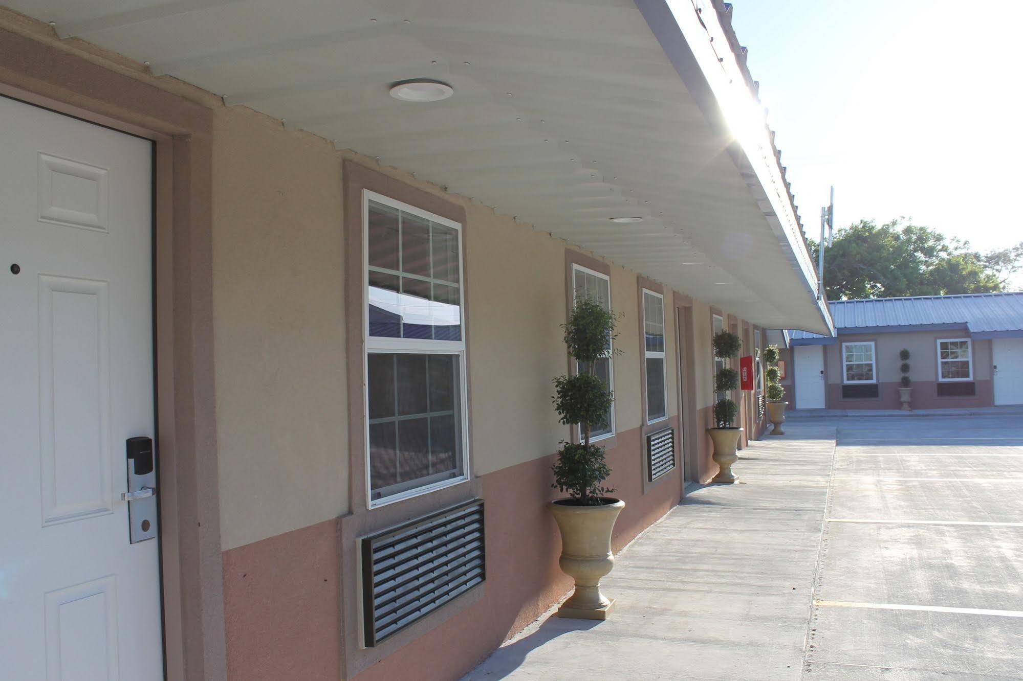 Harbour Inn