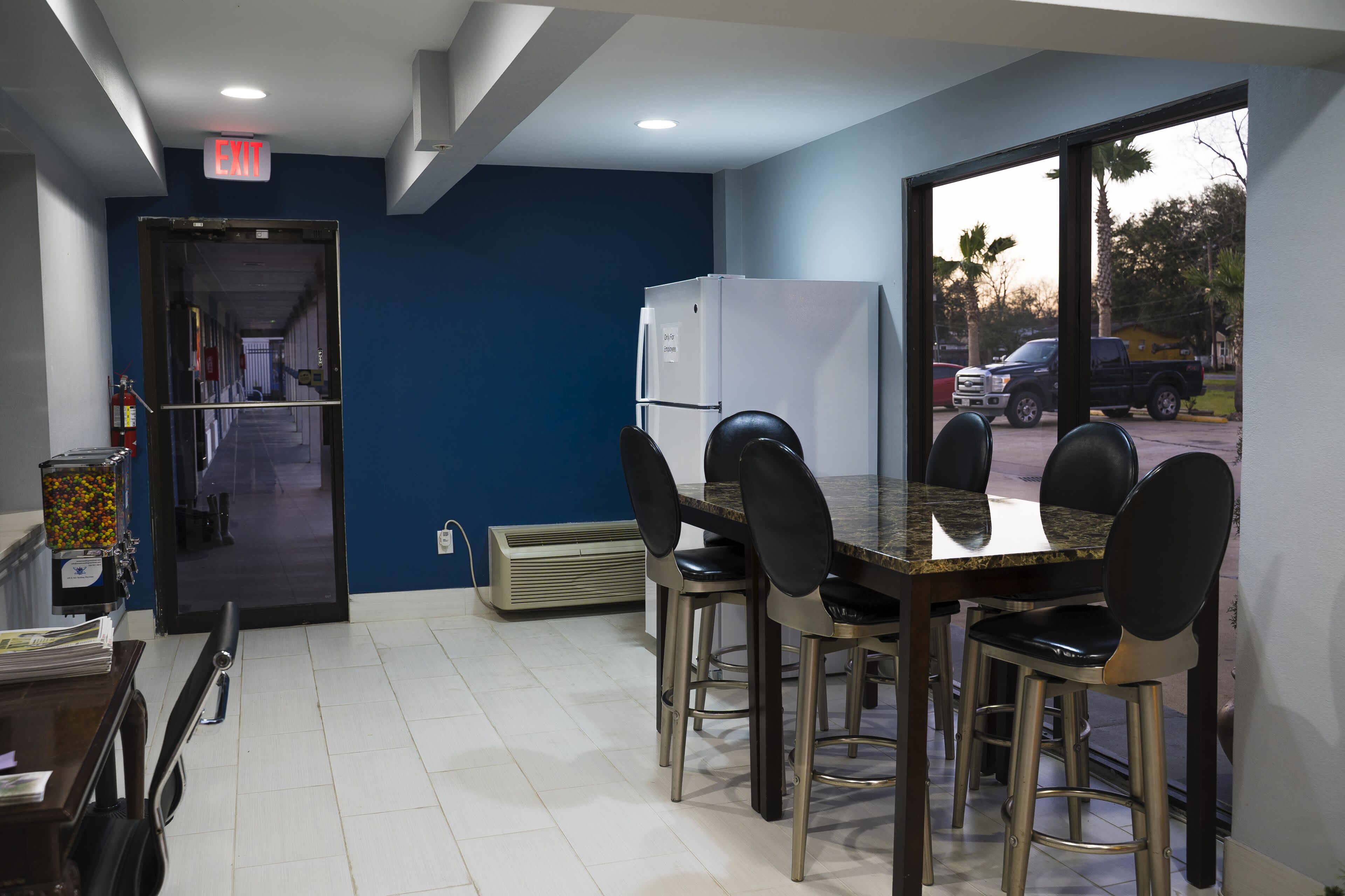 Travelers Inn & Suites