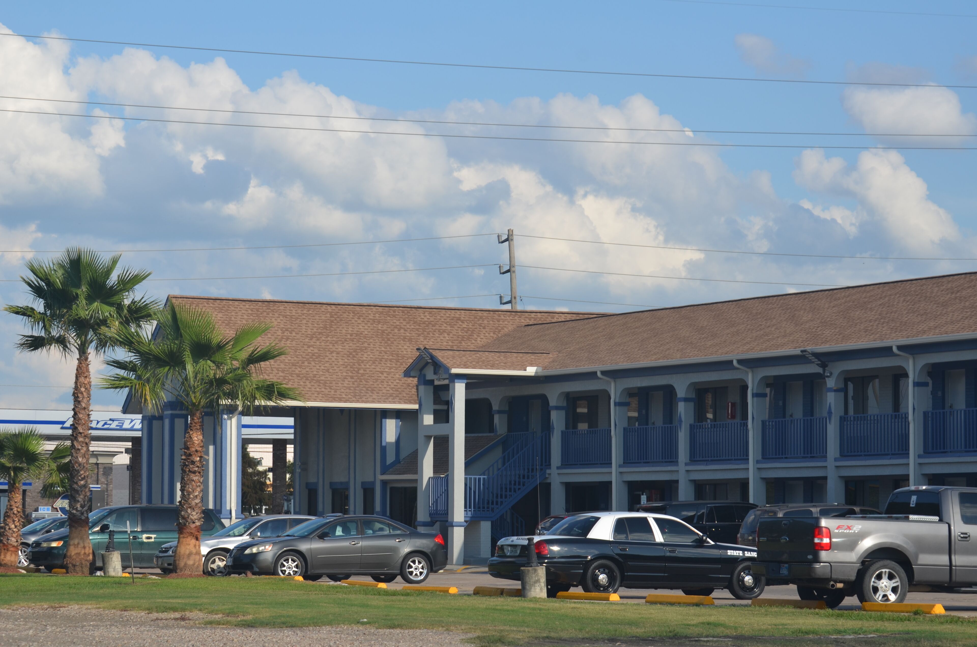 Travelers Inn & Suites
