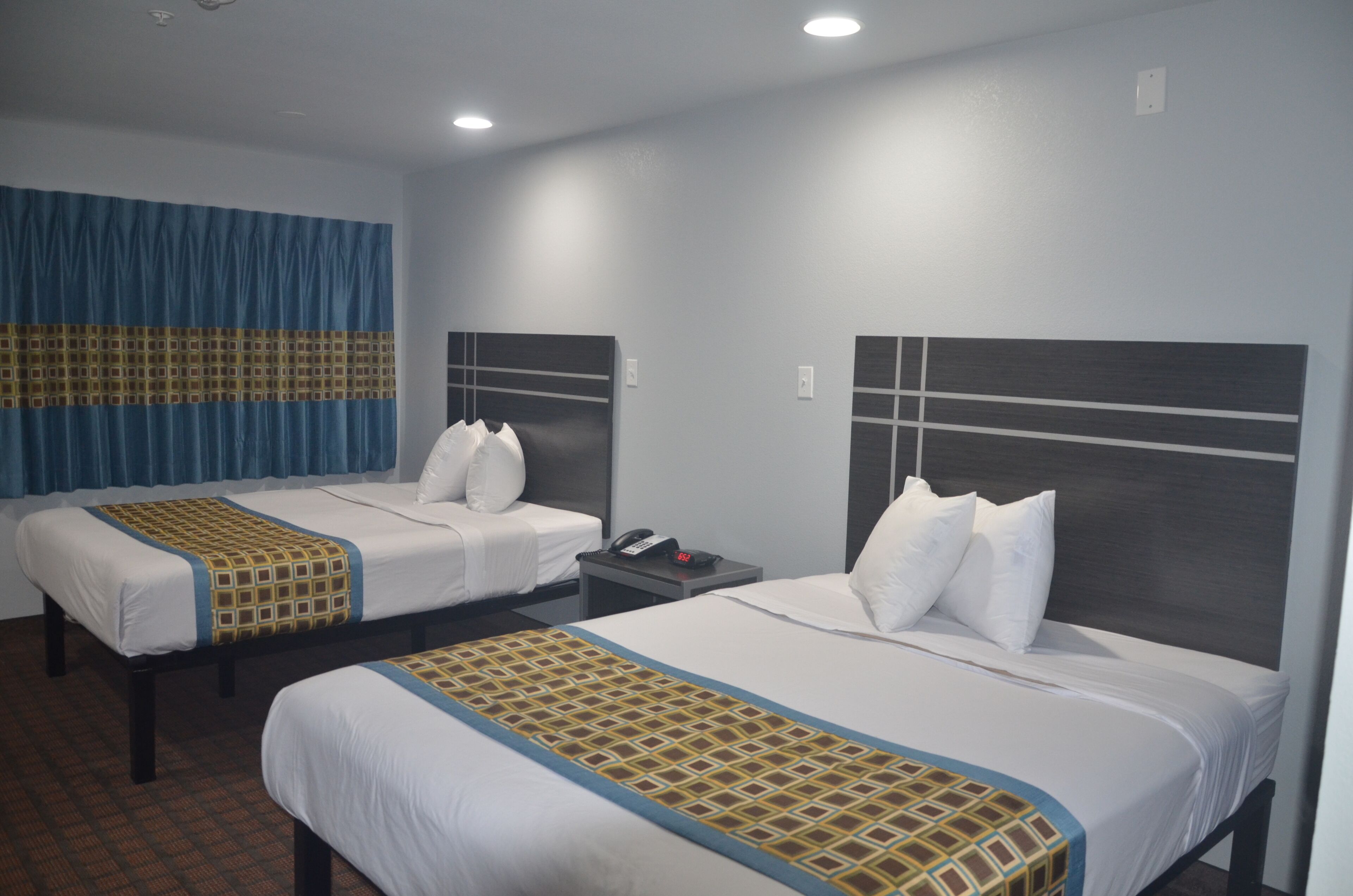 Travelers Inn & Suites