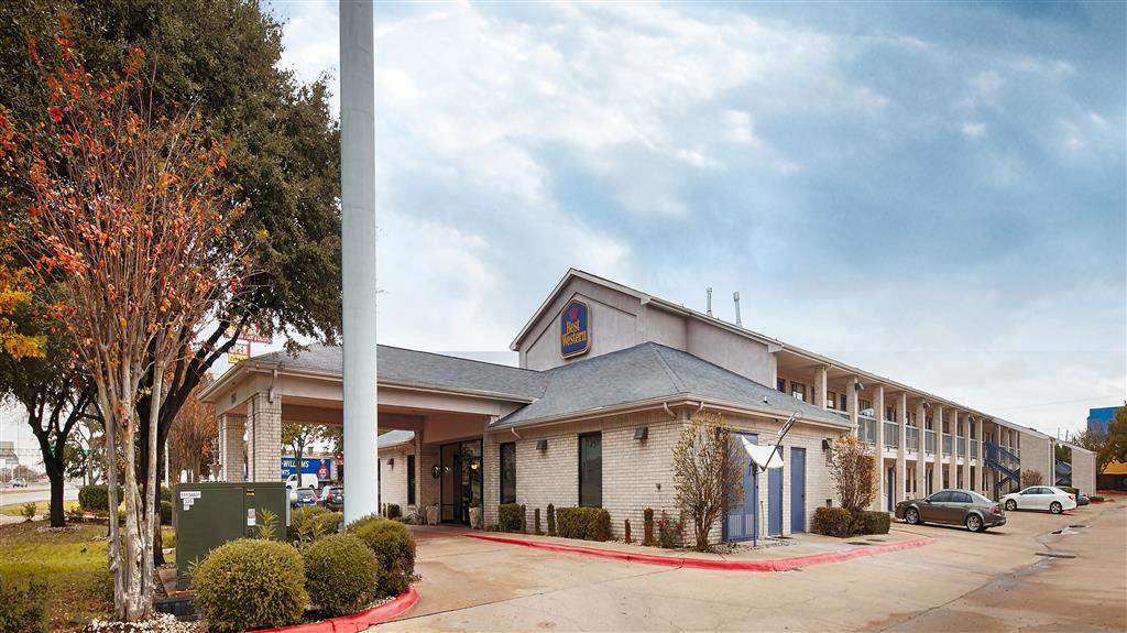 Days Inn by Wyndham Round Rock
