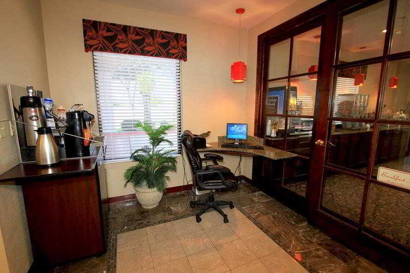 Days Inn by Wyndham Round Rock