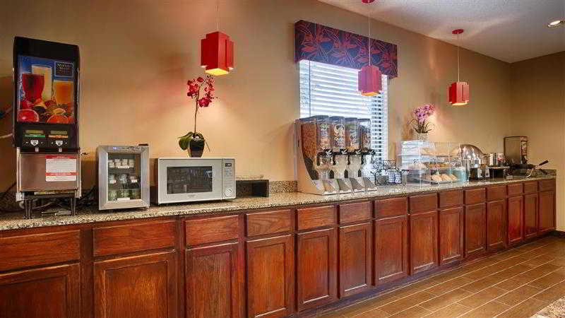 Days Inn by Wyndham Round Rock