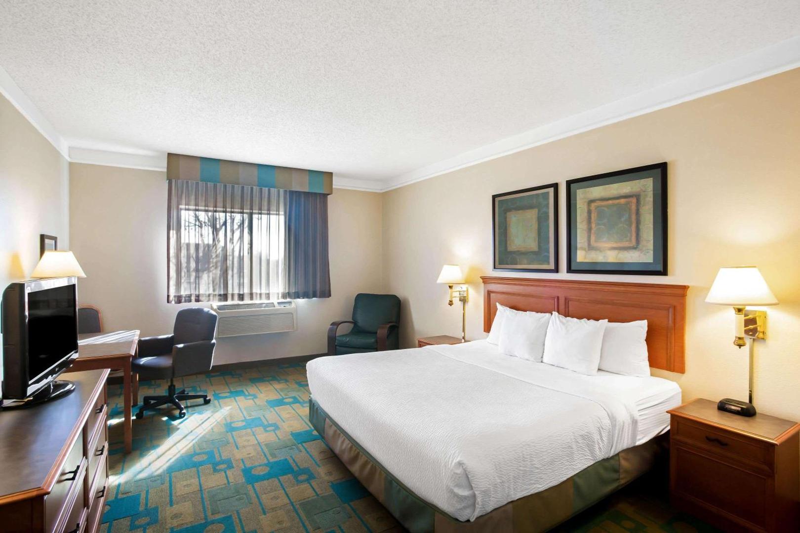 La Quinta Inn & Suites by Wyndham Round Rock North