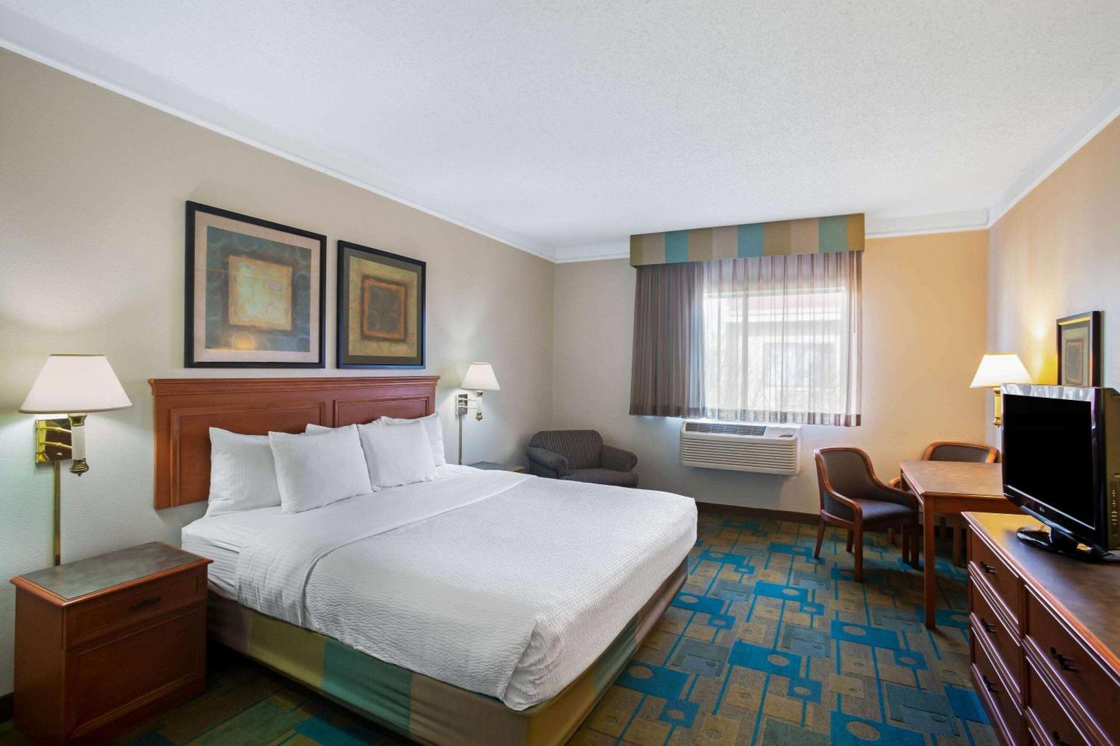 La Quinta Inn & Suites by Wyndham Round Rock North