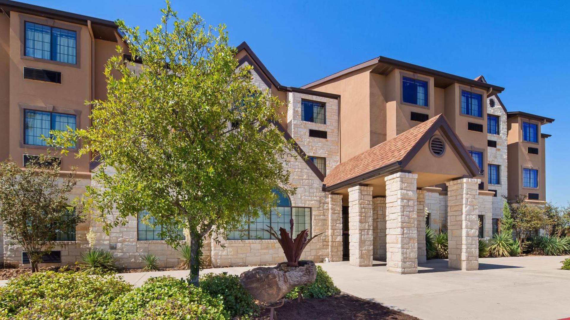 Microtel Inn & Suites by Wyndham Round Rock