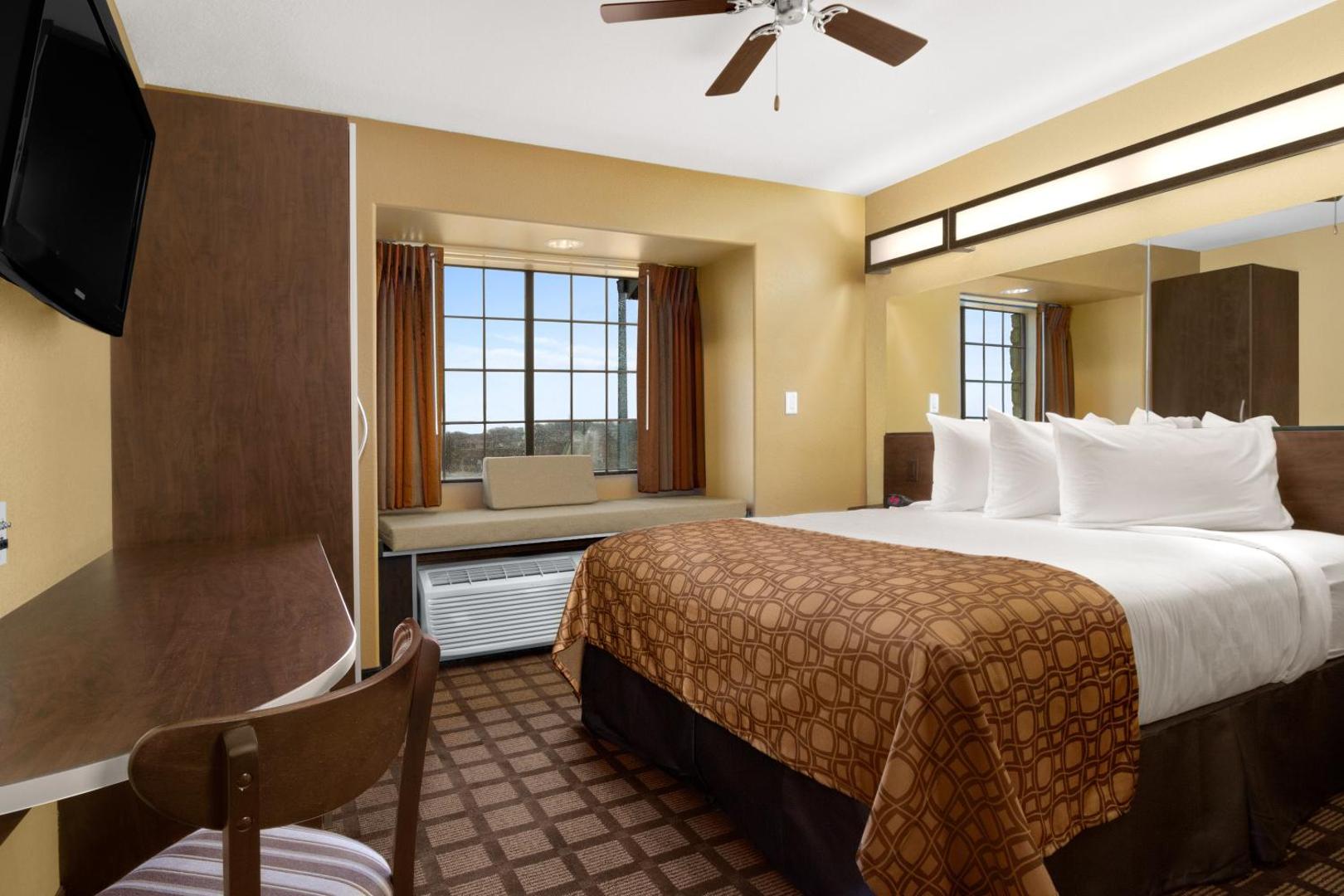 Microtel Inn & Suites by Wyndham Round Rock