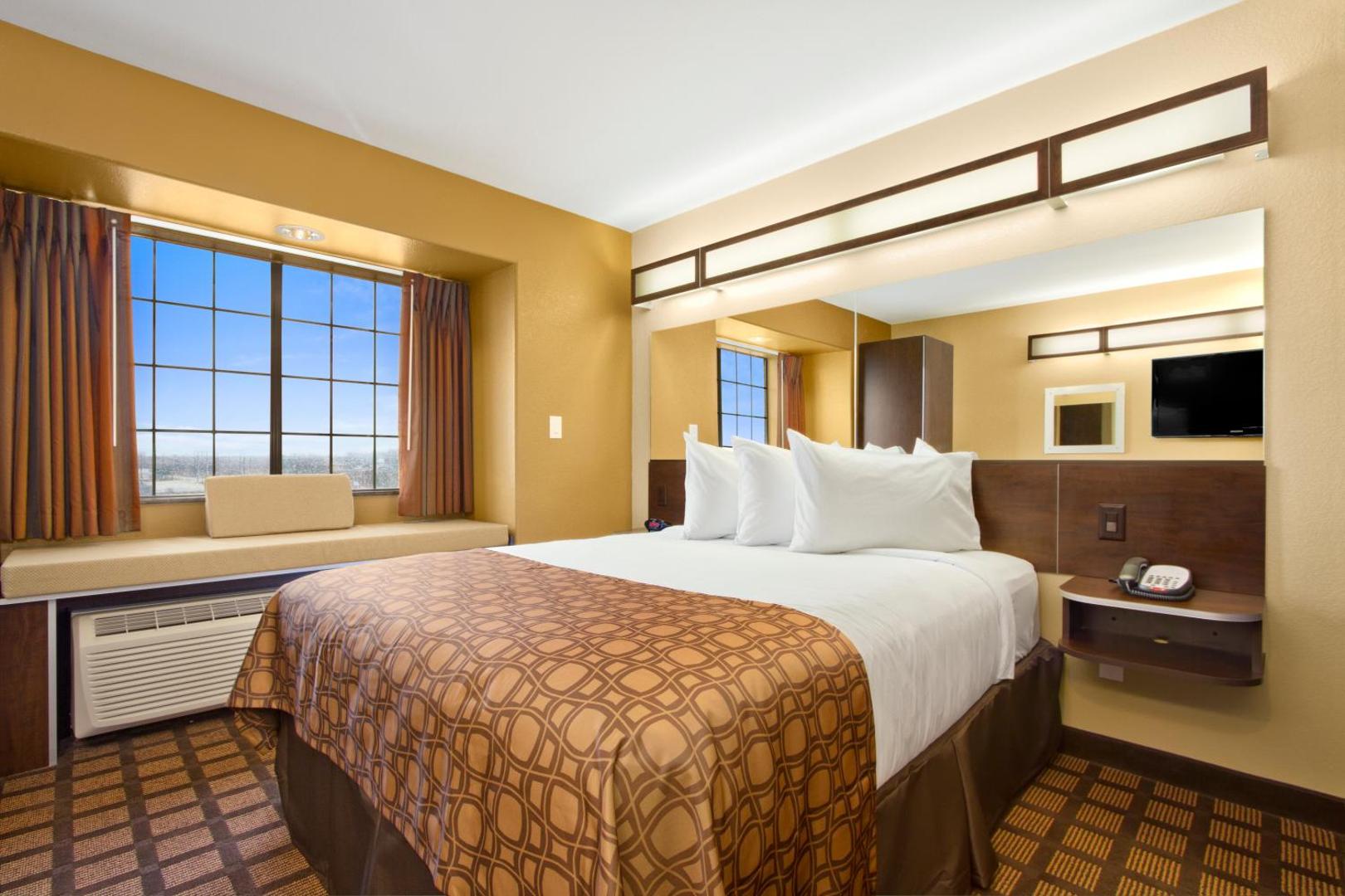 Microtel Inn & Suites by Wyndham Round Rock