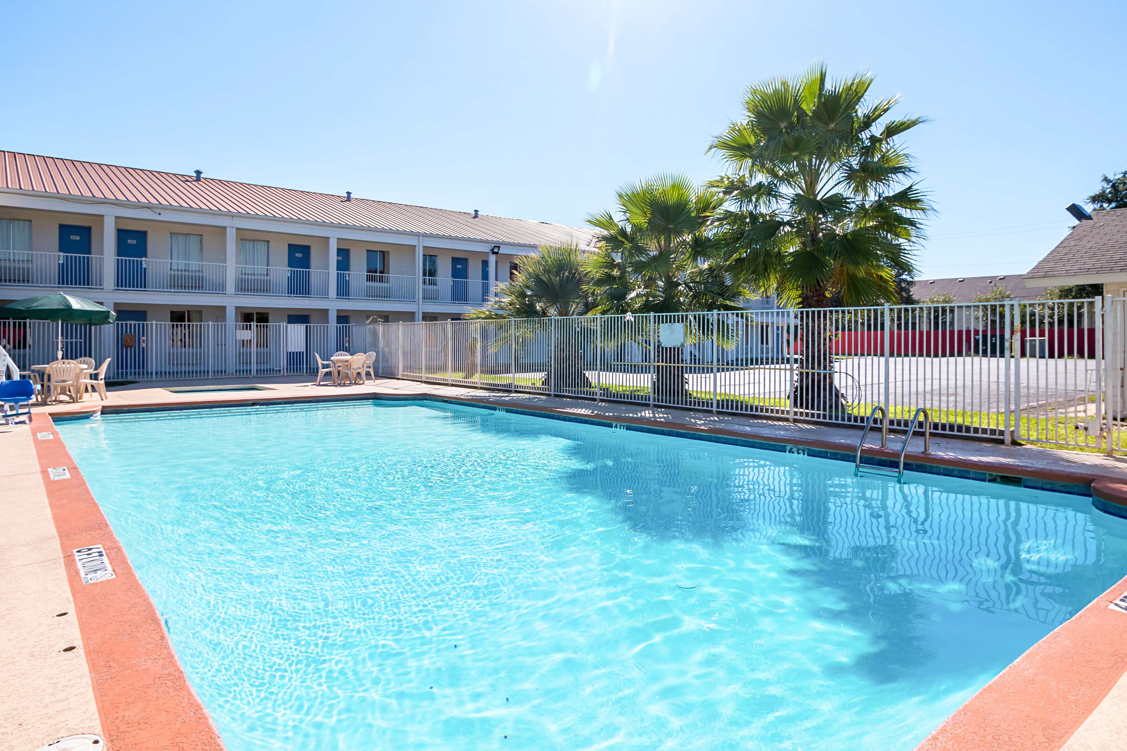 Motel 6 Round Rock