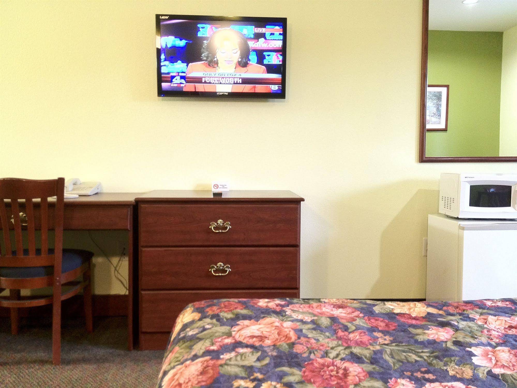 Weston Inn & Suites