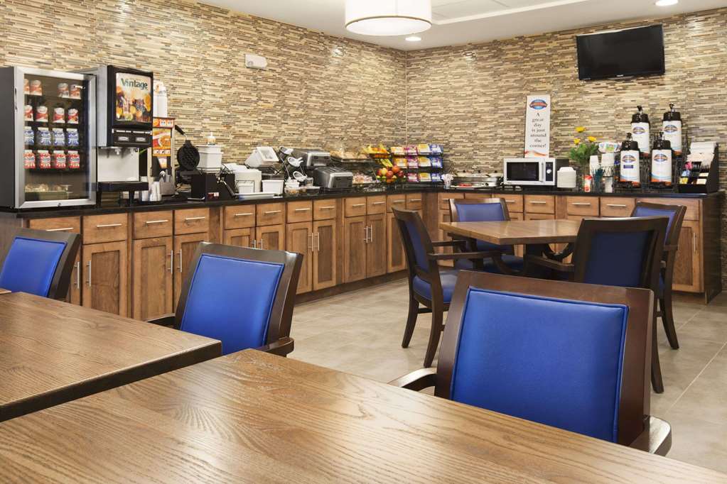 Best Western North Bryant Inn