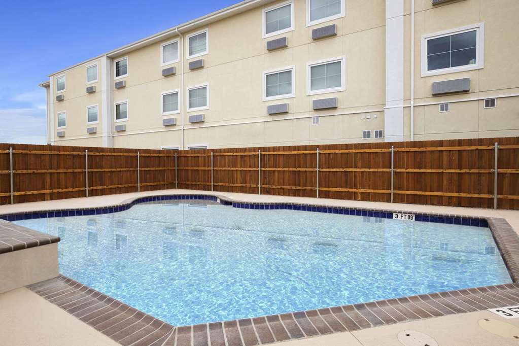 Best Western North Bryant Inn