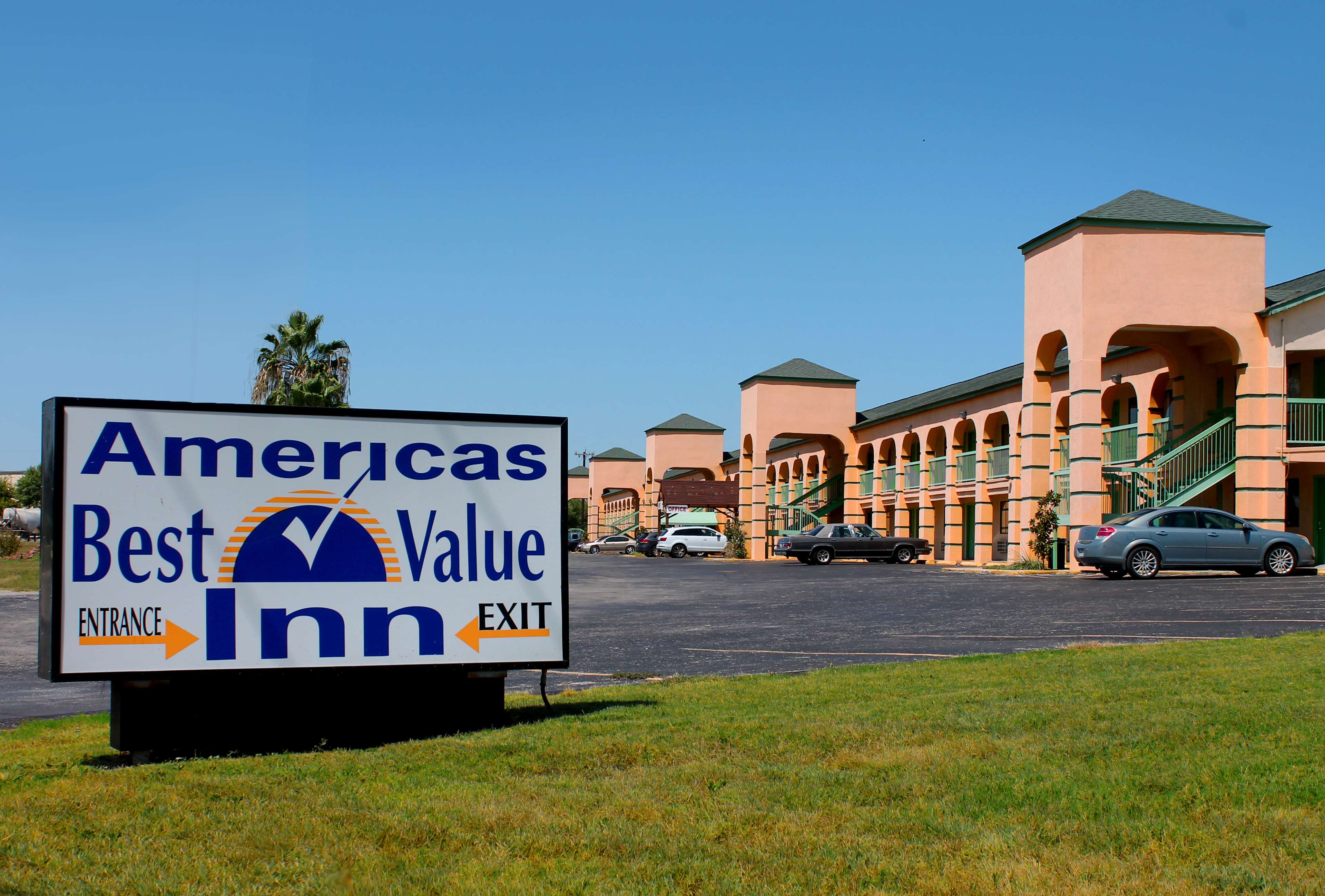 Americas Best Value Inn Frost Bank Center