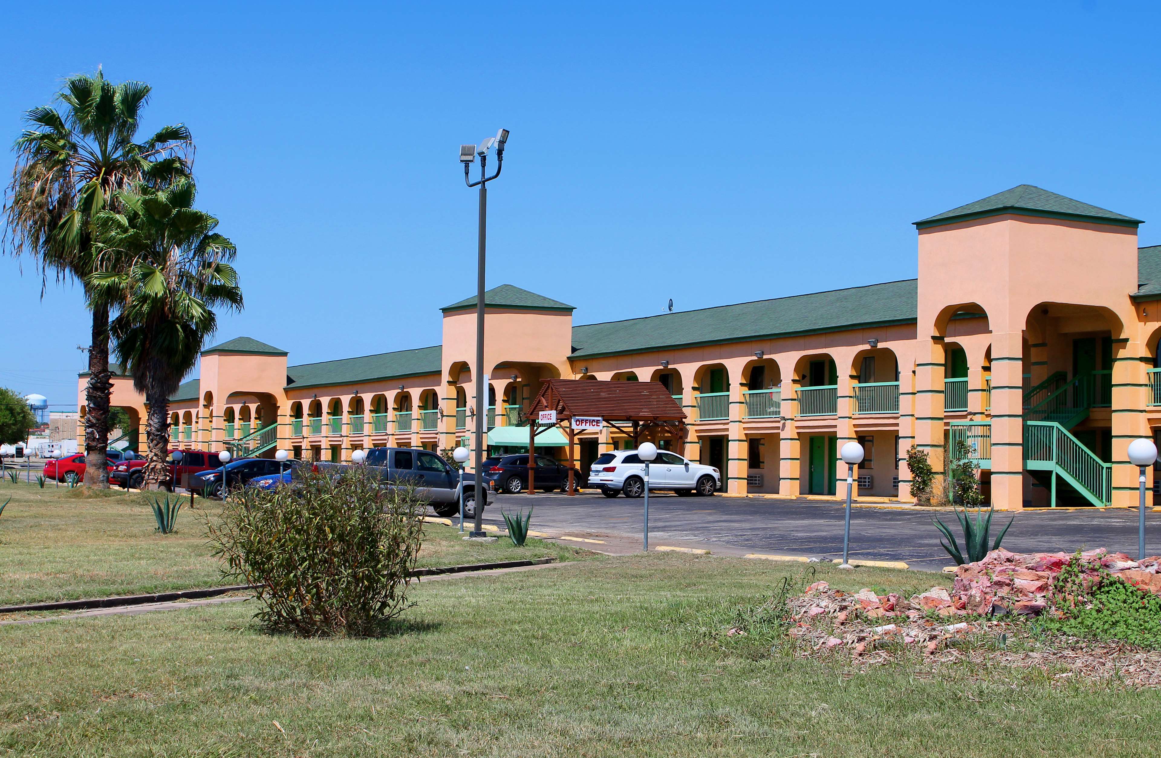 Americas Best Value Inn Frost Bank Center