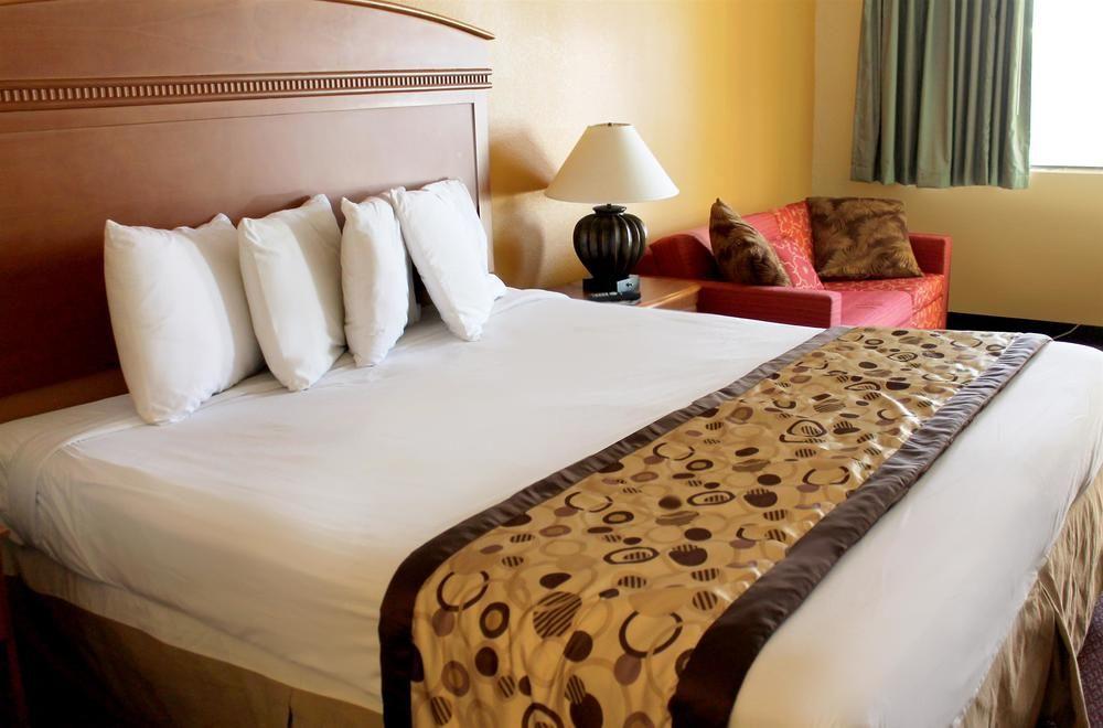 Americas Best Value Inn Frost Bank Center