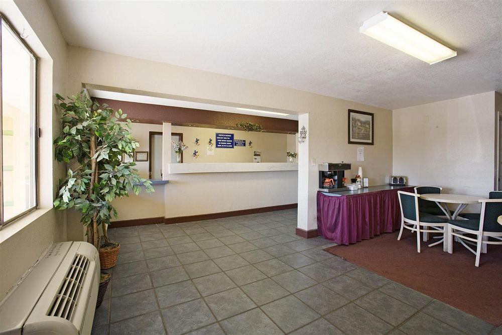 Americas Best Value Inn Frost Bank Center