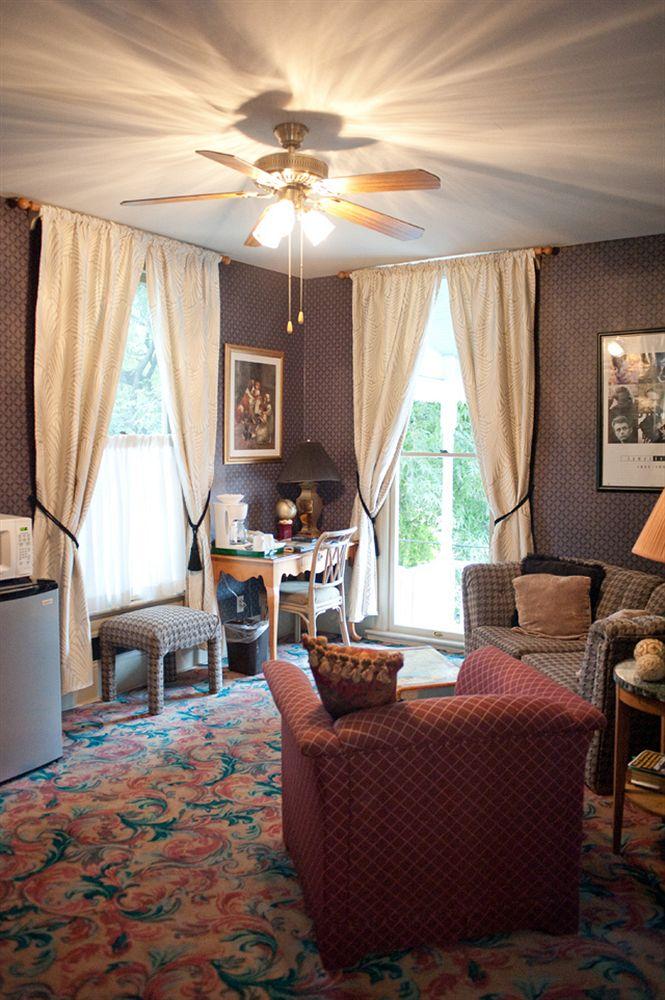 Arbor House Suites
