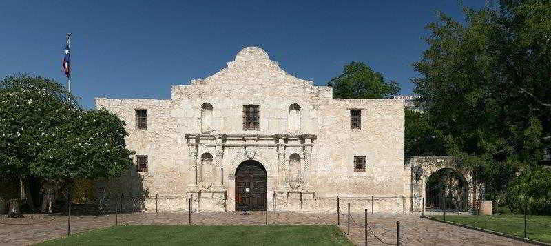 SureStay Plus by Best Western San Antonio Fiesta Inn