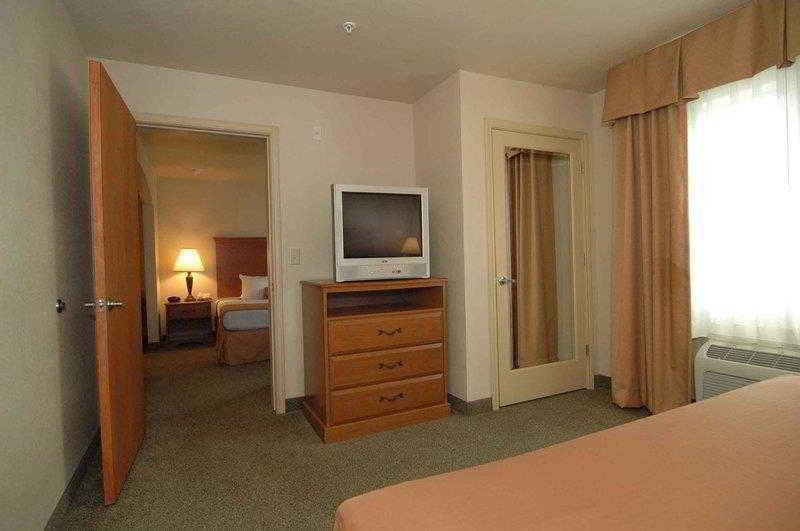 Best Western Windsor Pointe Hotel & Suites-AT&T Center