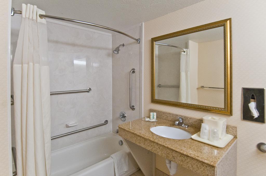 Comfort Inn & Suites Near Medical Center