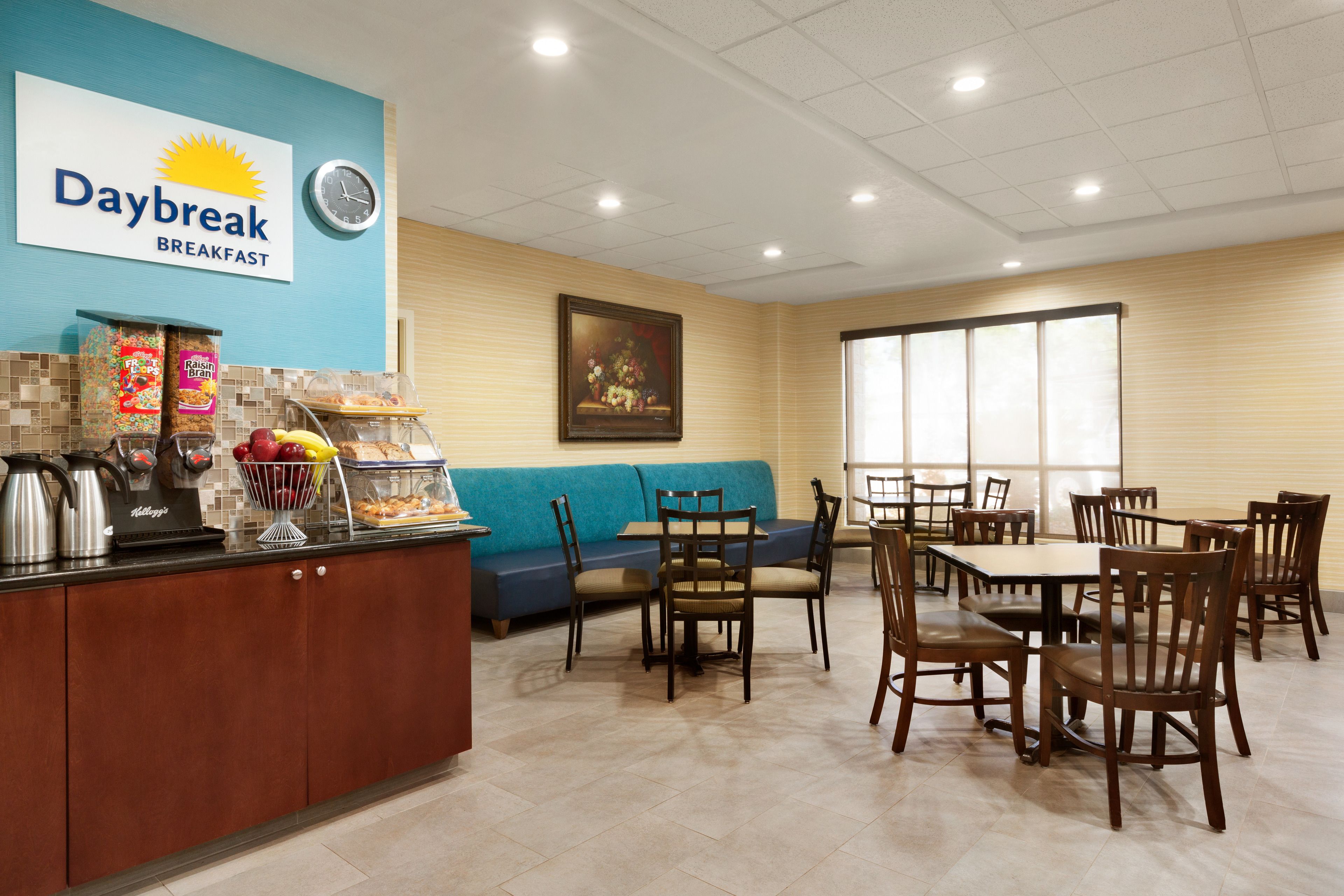 Days Inn & Suites by Wyndham San Antonio near Frost Bank Ctr