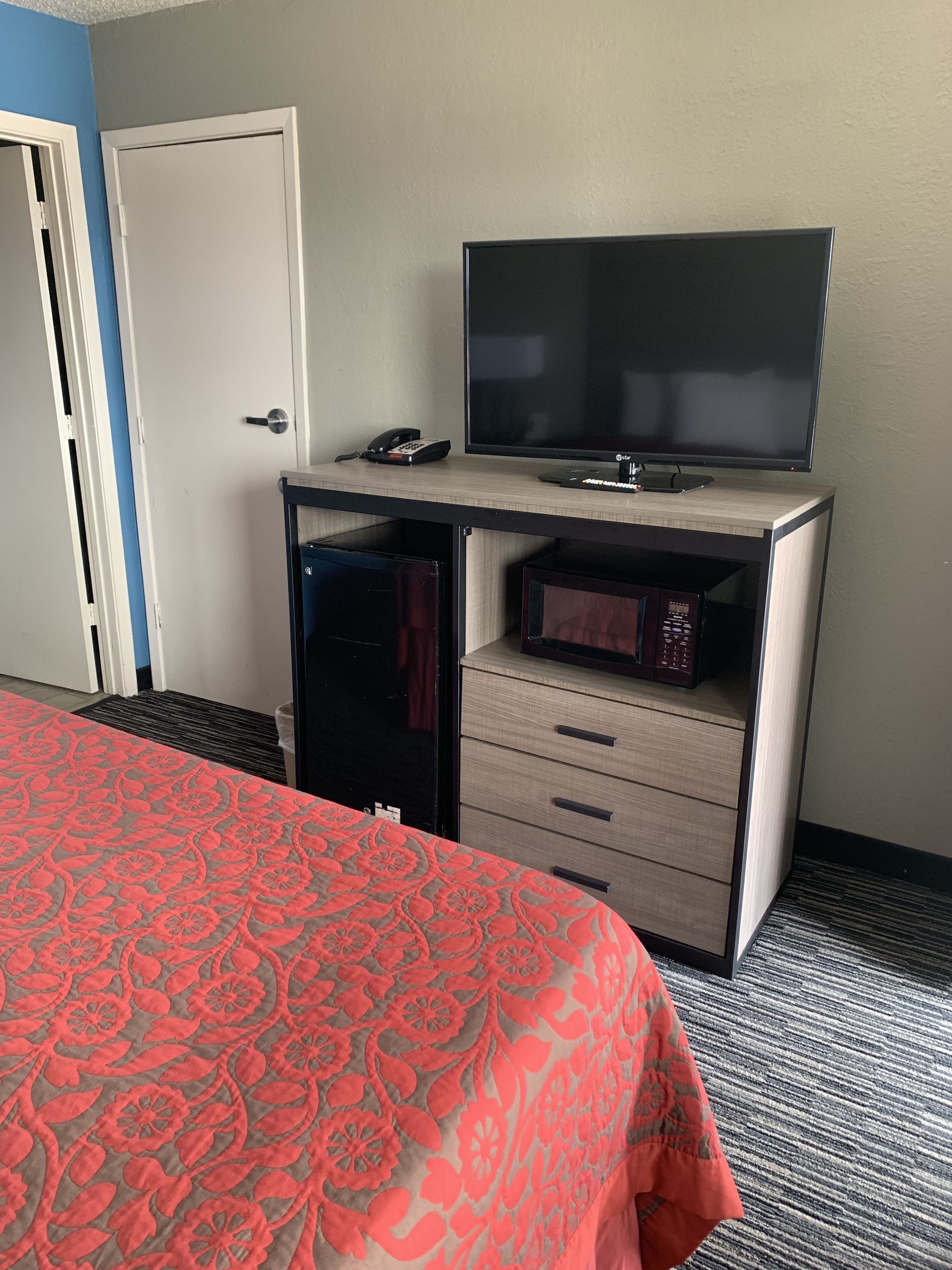 Days Inn by Wyndham Central San Antonio NW Medical Center