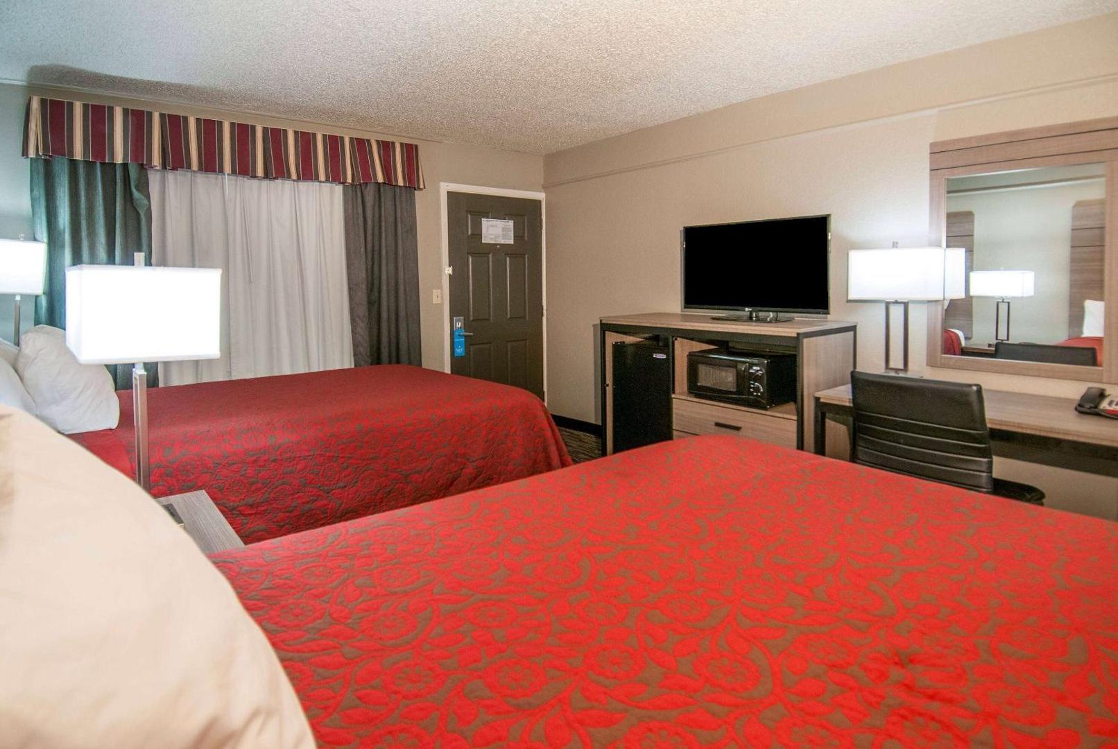 Days Inn by Wyndham Central San Antonio NW Medical Center