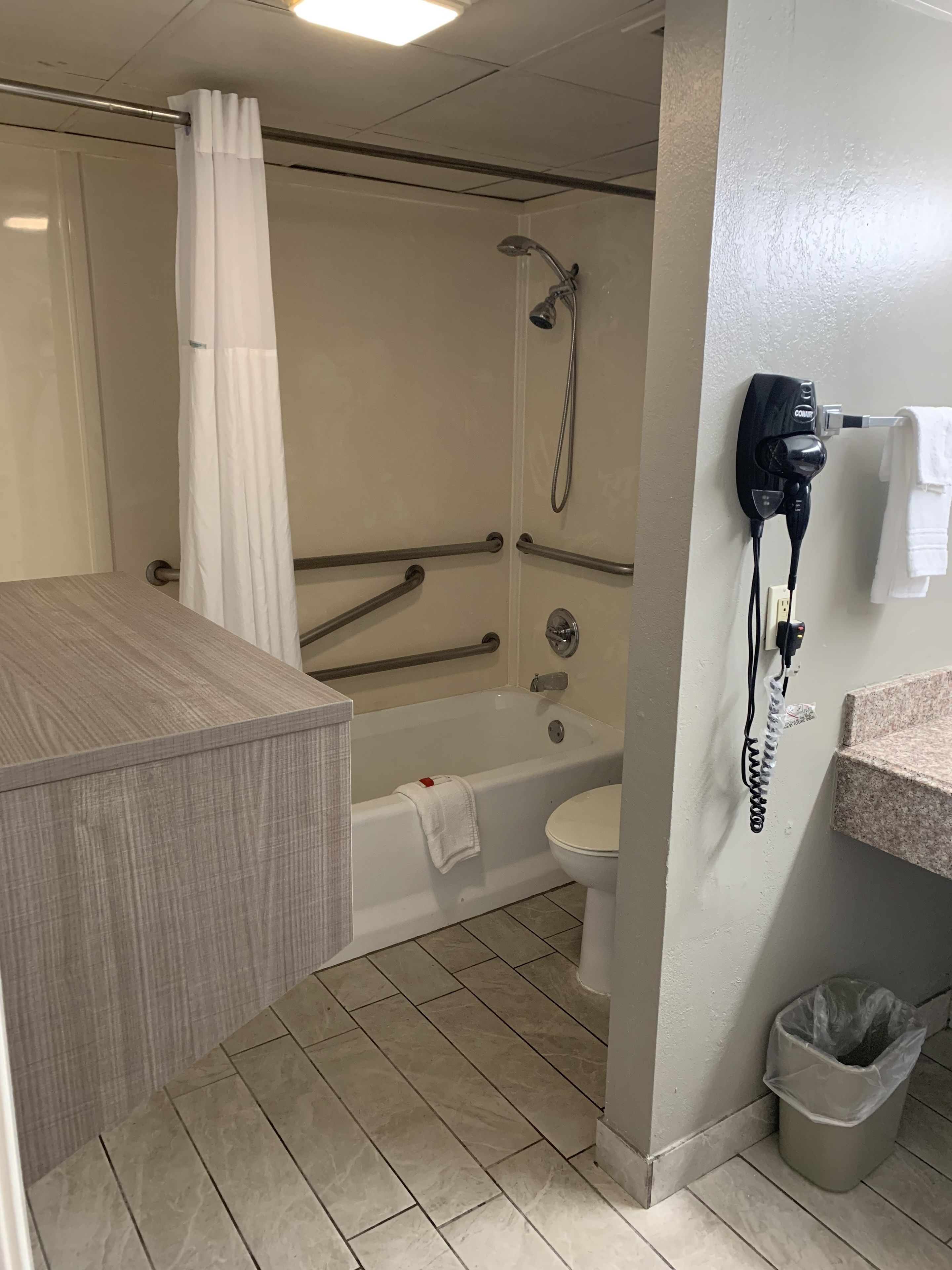 Days Inn by Wyndham Central San Antonio NW Medical Center