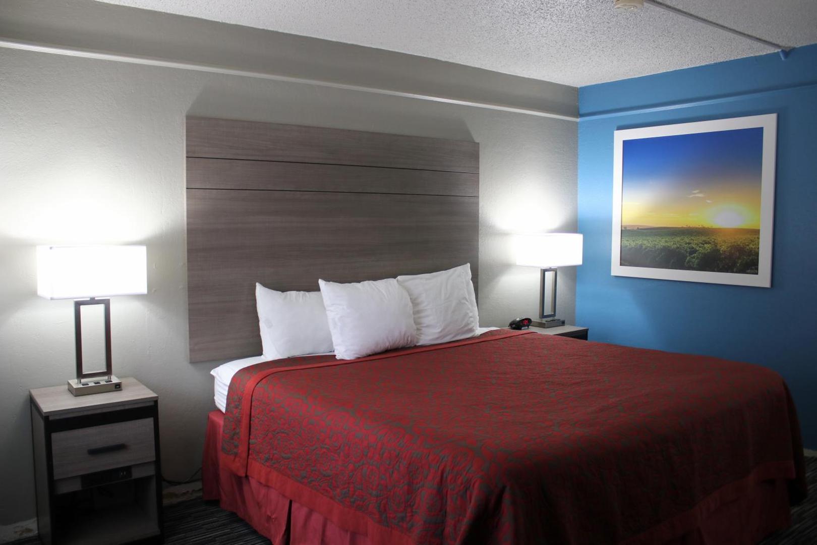 Days Inn by Wyndham Central San Antonio NW Medical Center