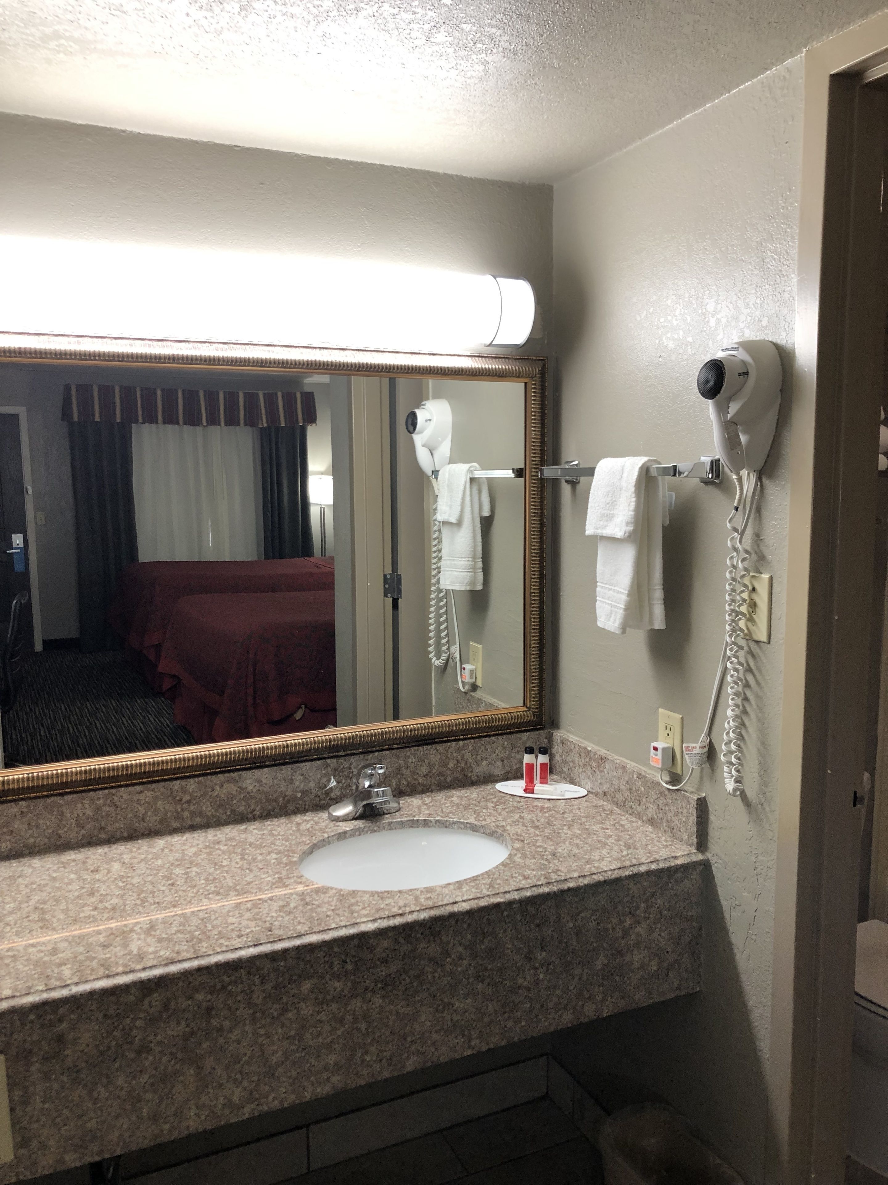 Days Inn by Wyndham Central San Antonio NW Medical Center