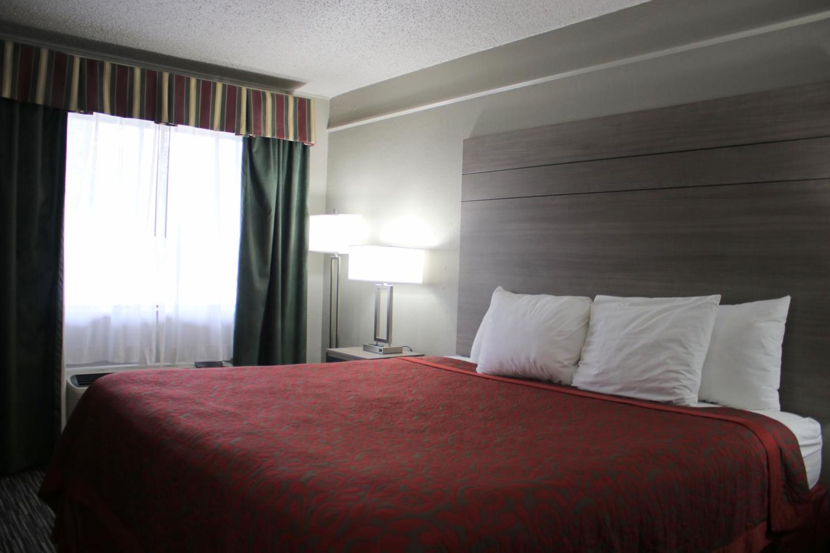 Days Inn by Wyndham Central San Antonio NW Medical Center