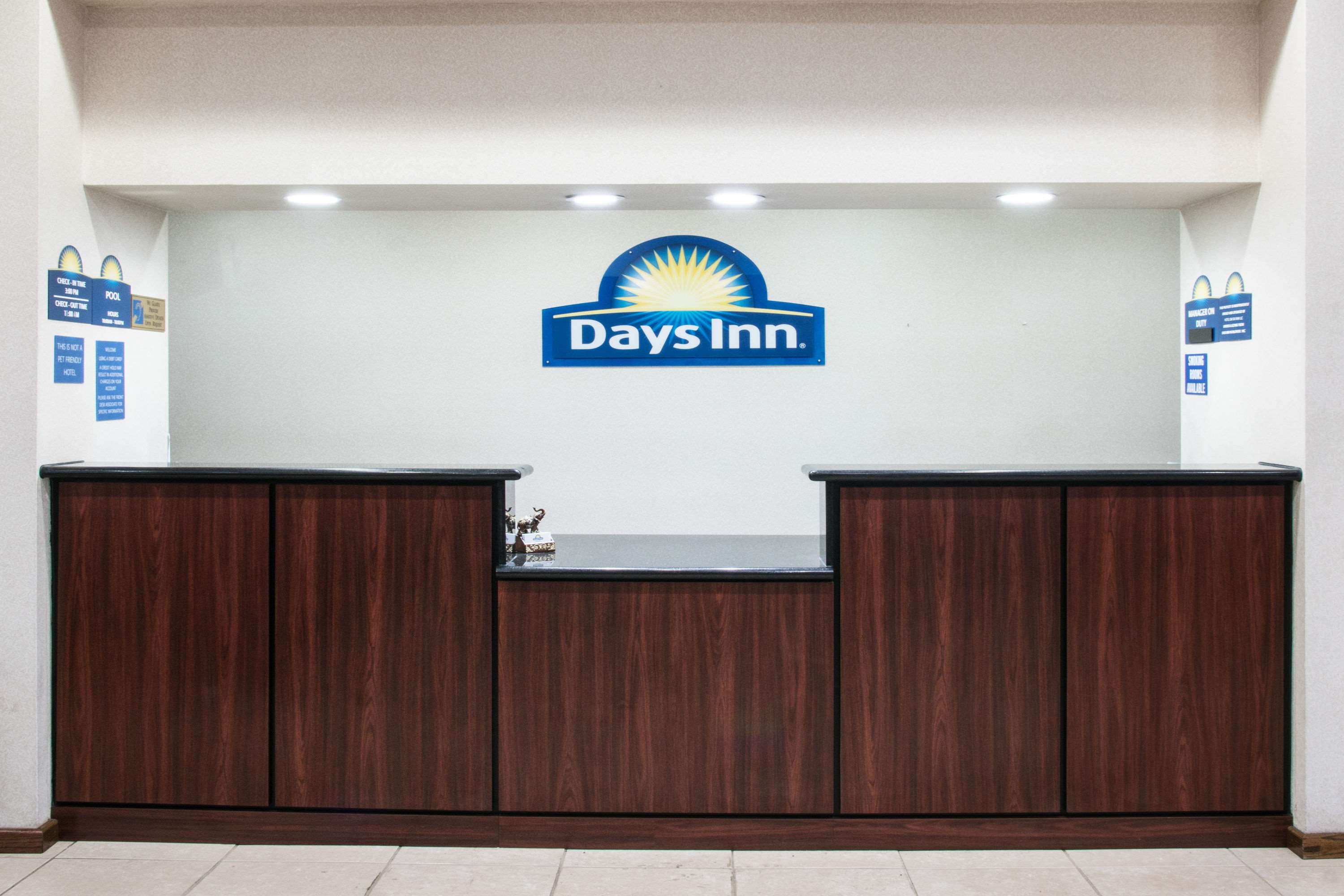 Days Inn by Wyndham Central San Antonio NW Medical Center