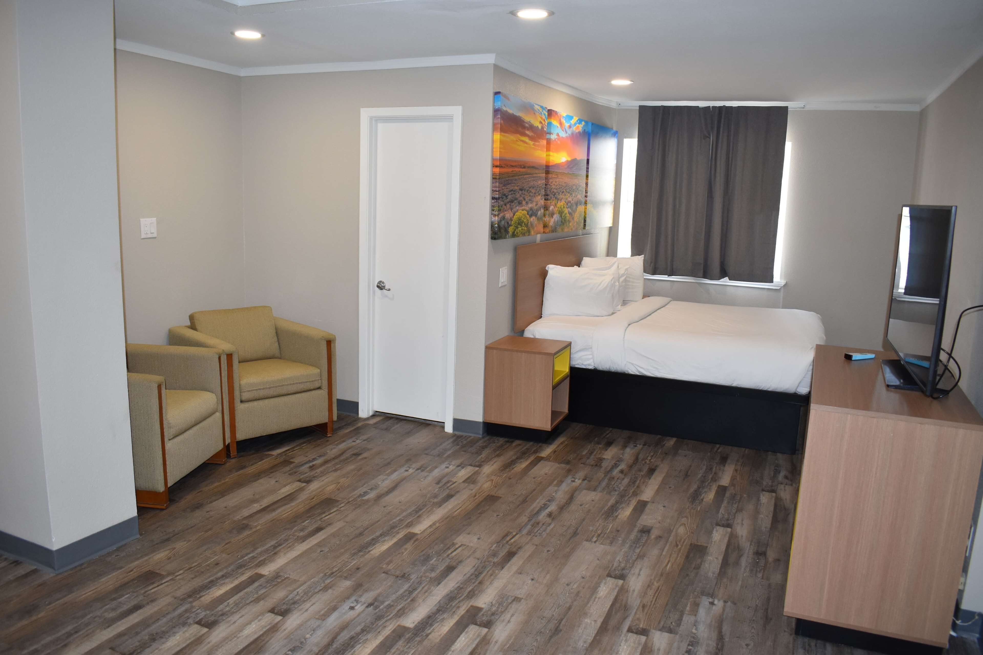 Days Inn by Wyndham San Antonio Alamo/Riverwalk