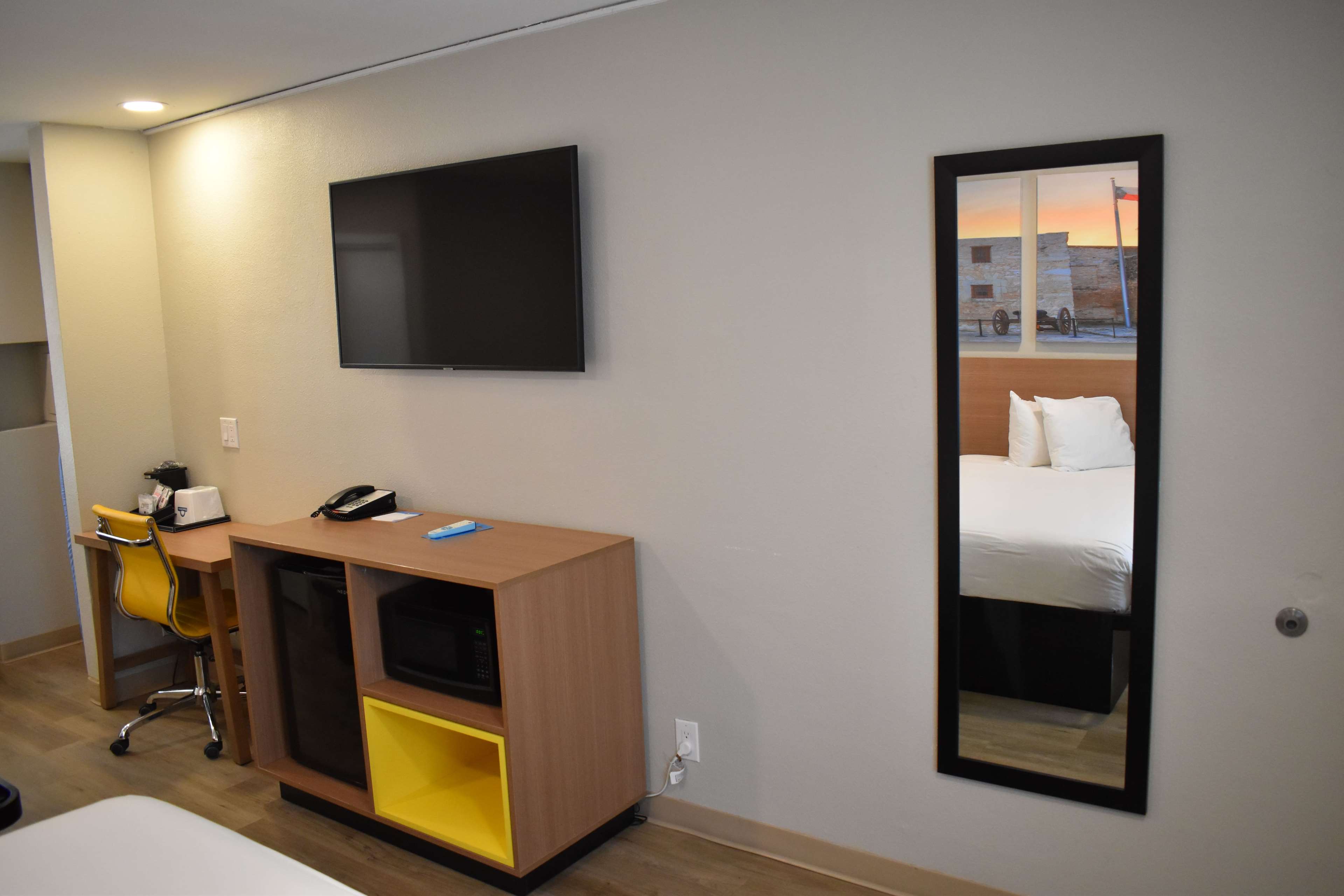 Days Inn by Wyndham San Antonio Alamo/Riverwalk