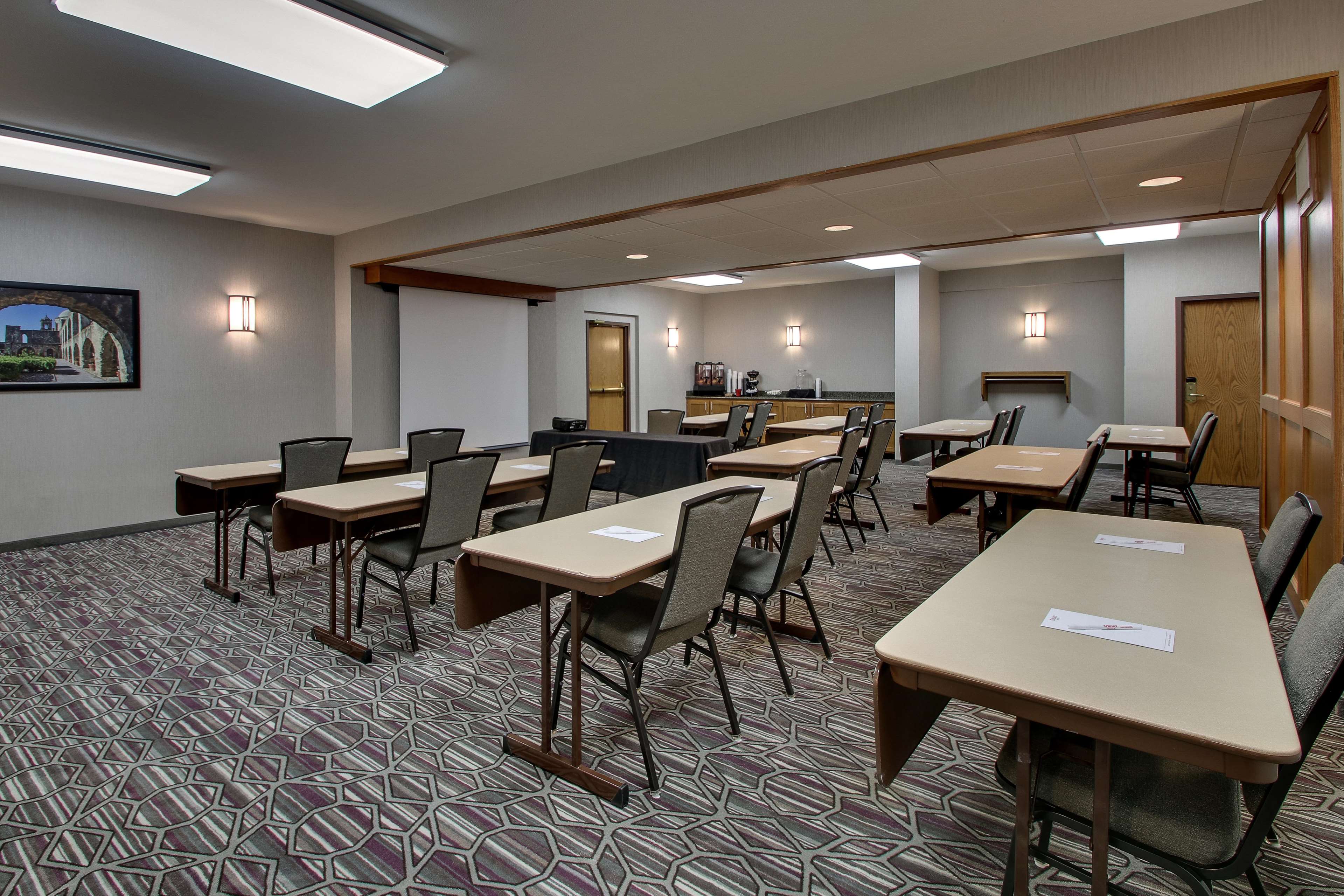 Drury Plaza Hotel San Antonio Airport