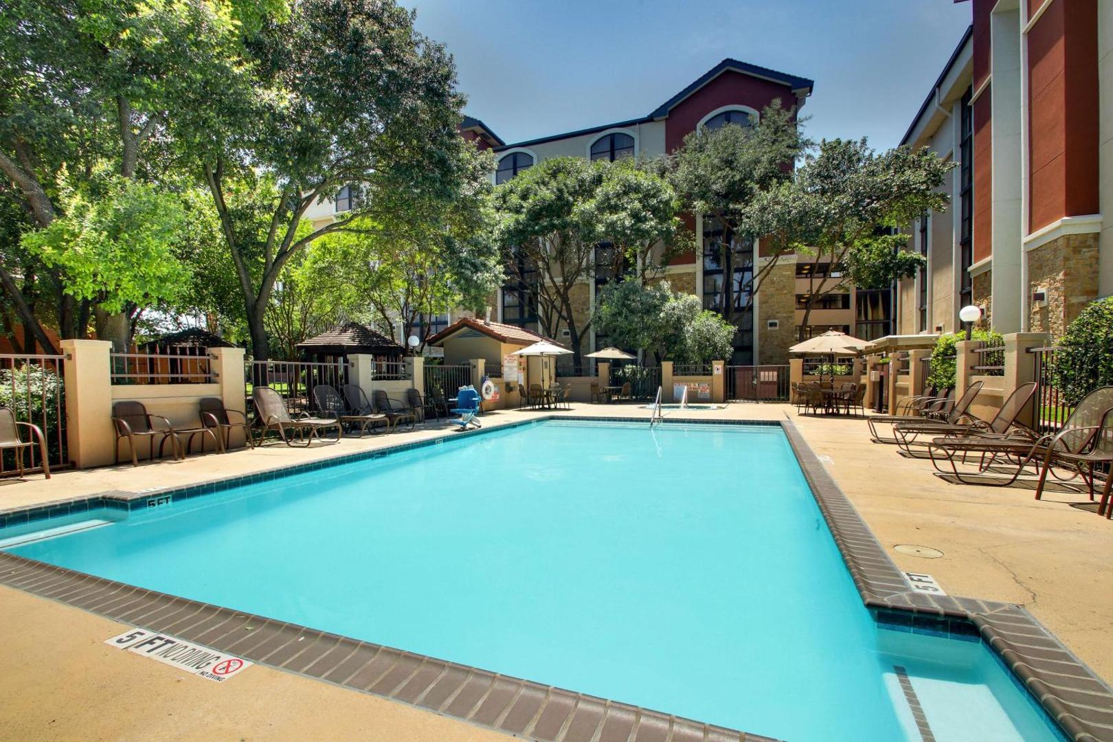 Drury Plaza Hotel San Antonio Airport
