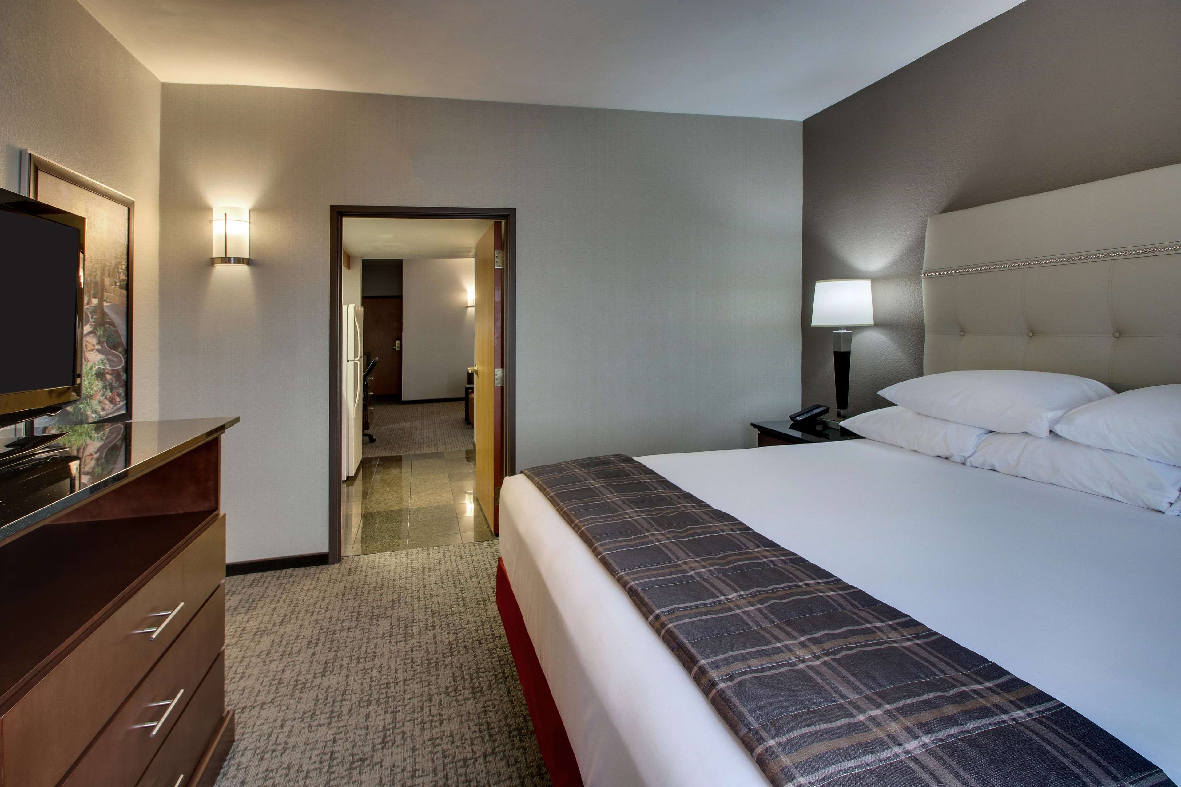 Drury Inn & Suites Northwest Medical Center