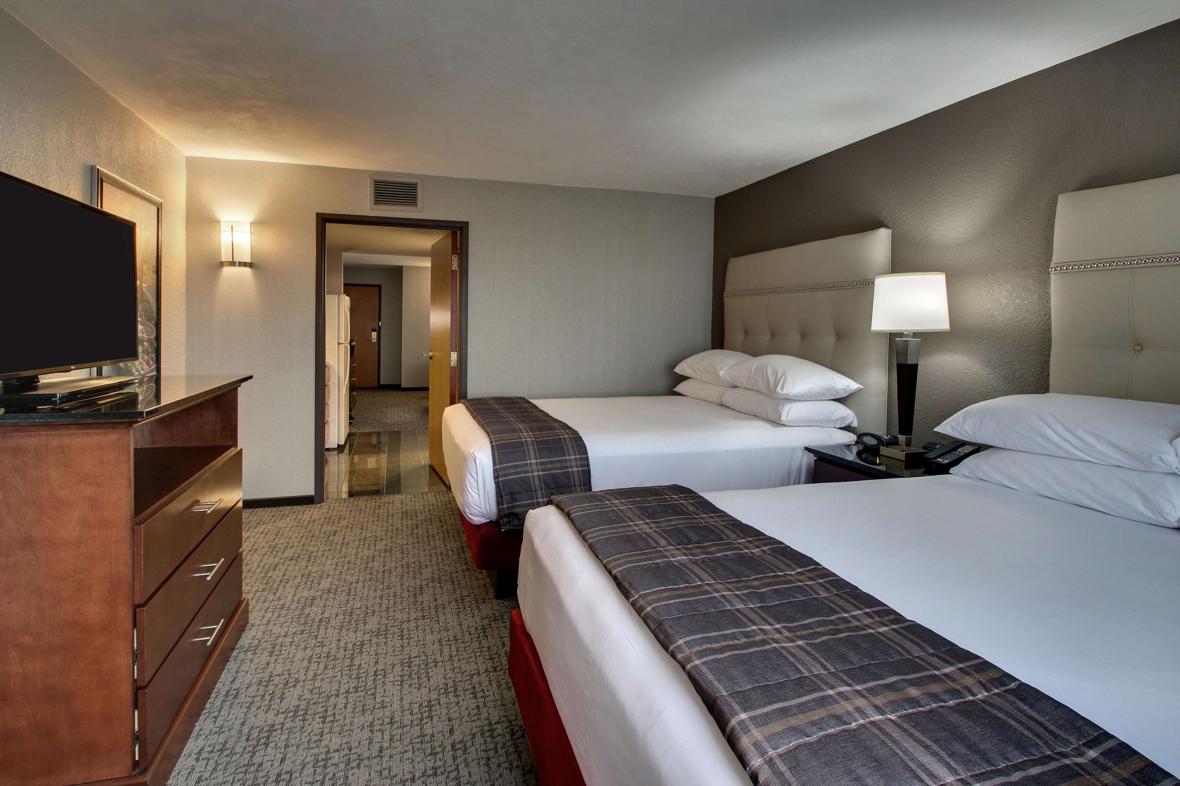 Drury Inn & Suites Northwest Medical Center