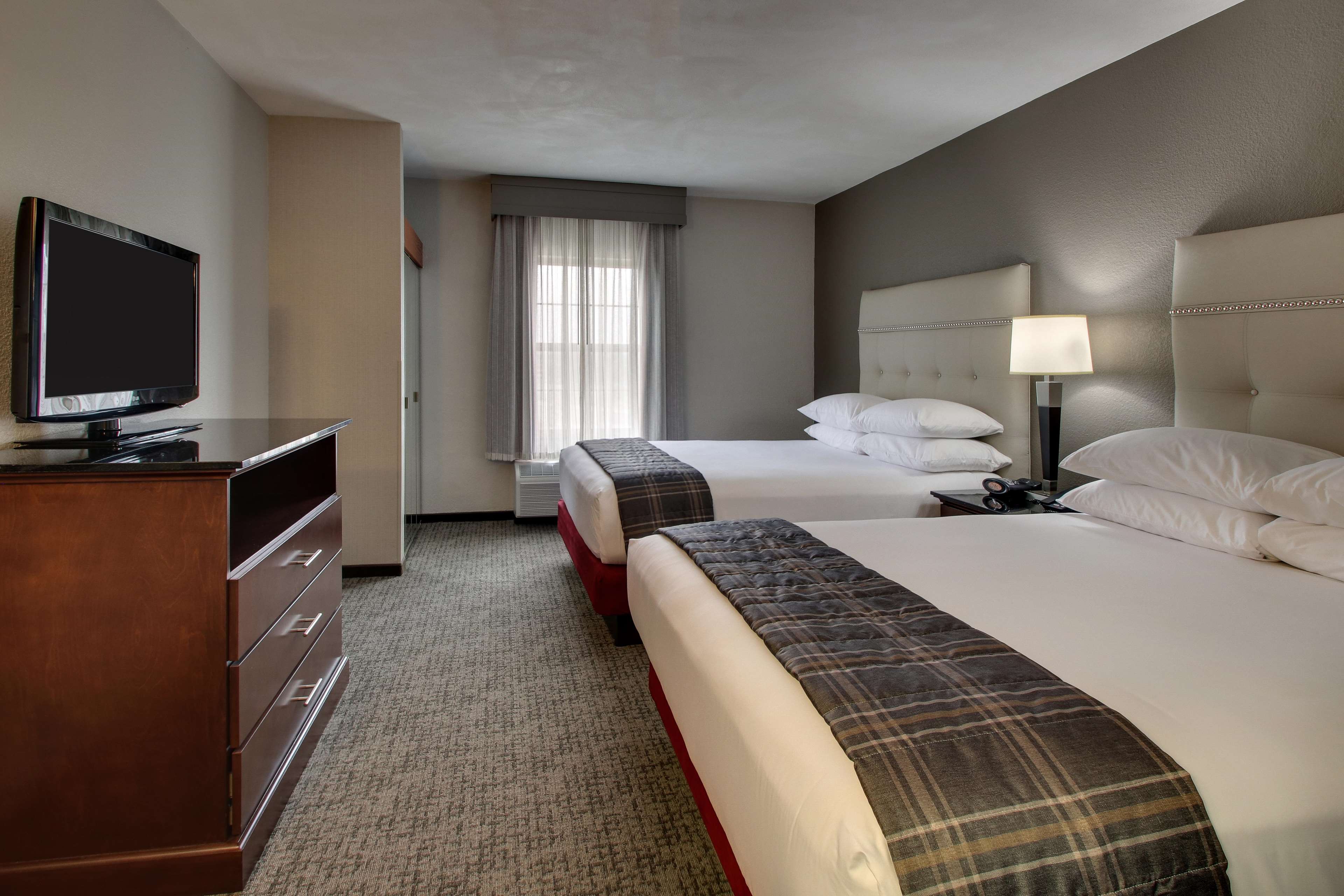 Drury Inn & Suites Northwest Medical Center