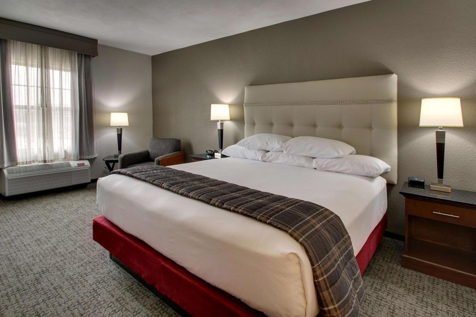 Drury Inn & Suites Northwest Medical Center